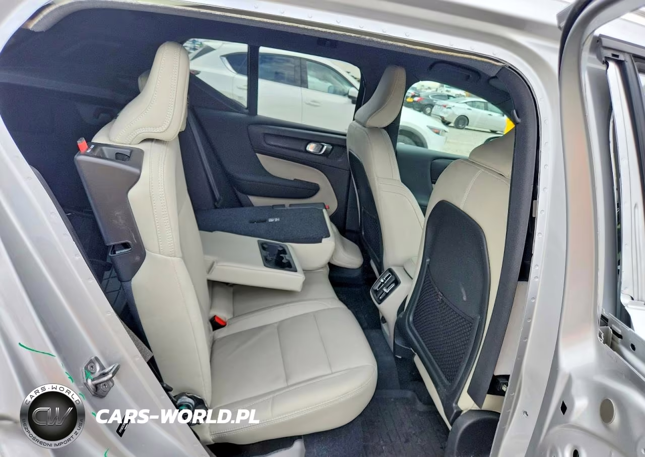 2019 Volvo Xc40 T5 Momentum VIN:YV4162XZ9K2020965 - 11