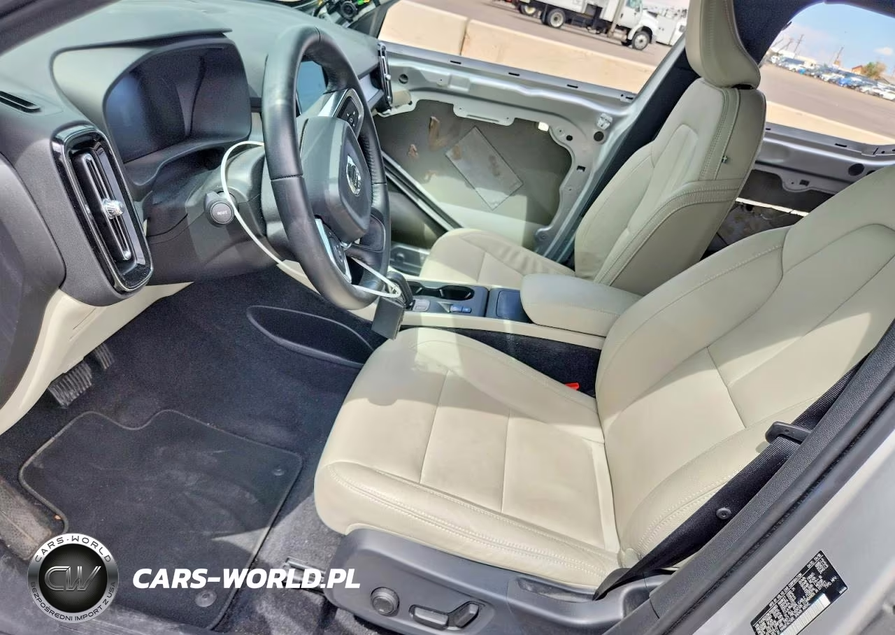 2019 Volvo Xc40 T5 Momentum VIN:YV4162XZ9K2020965 - 7
