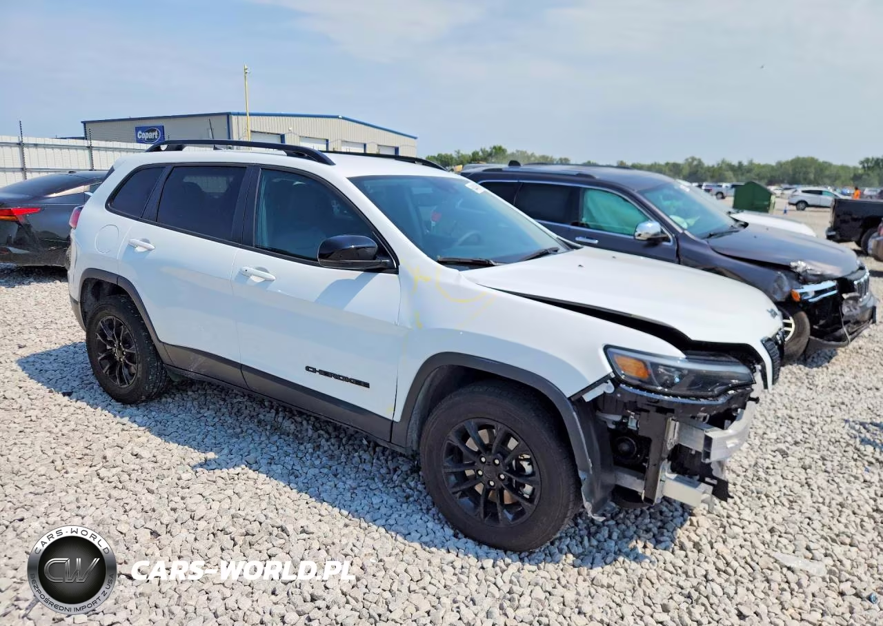 2023 Jeep Cherokee Altitude Lux VIN:1C4PJMMB9PD108313 - 4