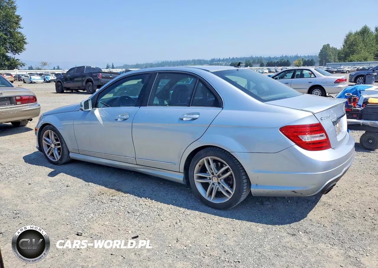 2013 Mercedes-Benz C 250 VIN:WDDGF4HB5DA766208 - 2