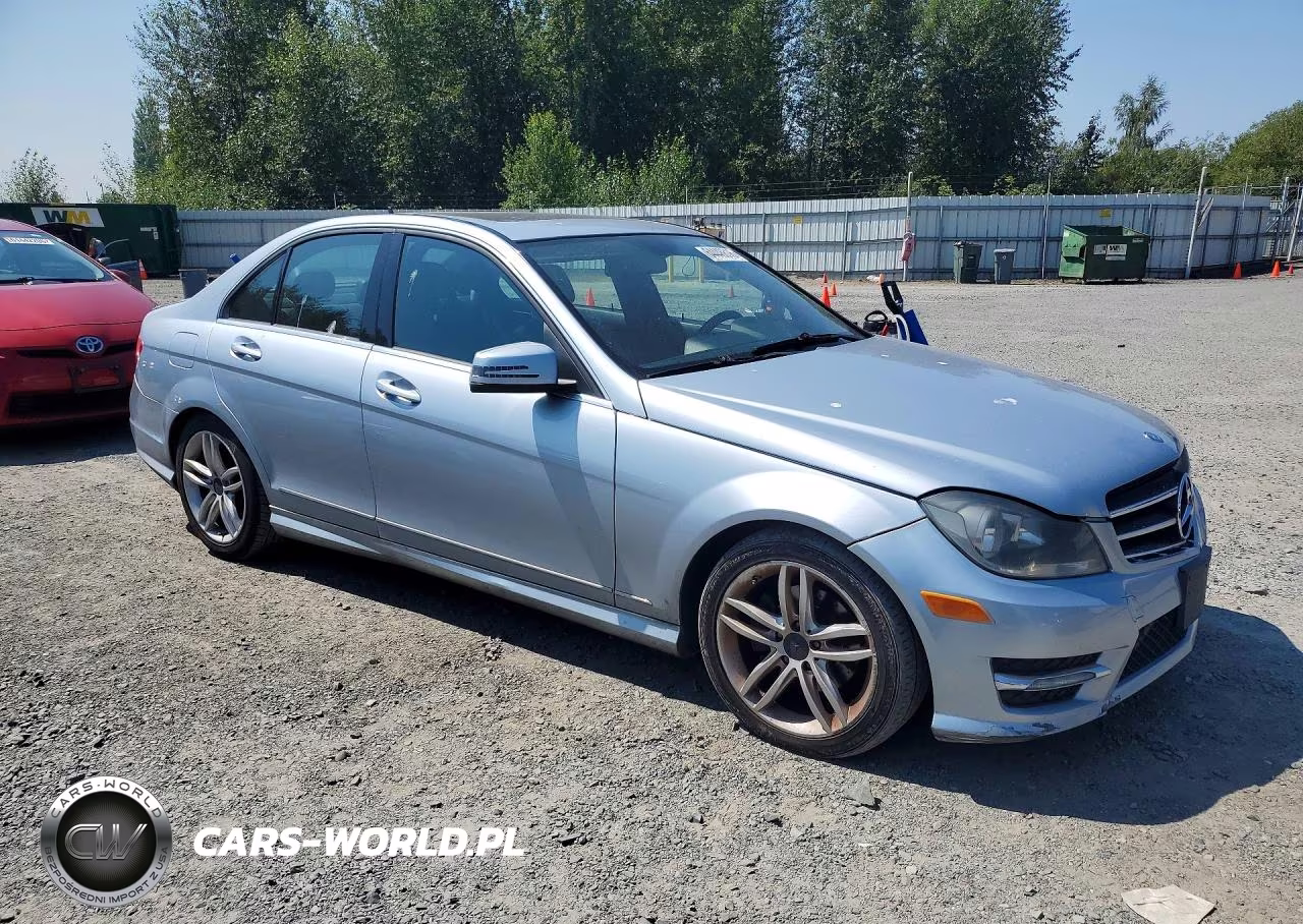 2013 Mercedes-Benz C 250 VIN:WDDGF4HB5DA766208 - 4