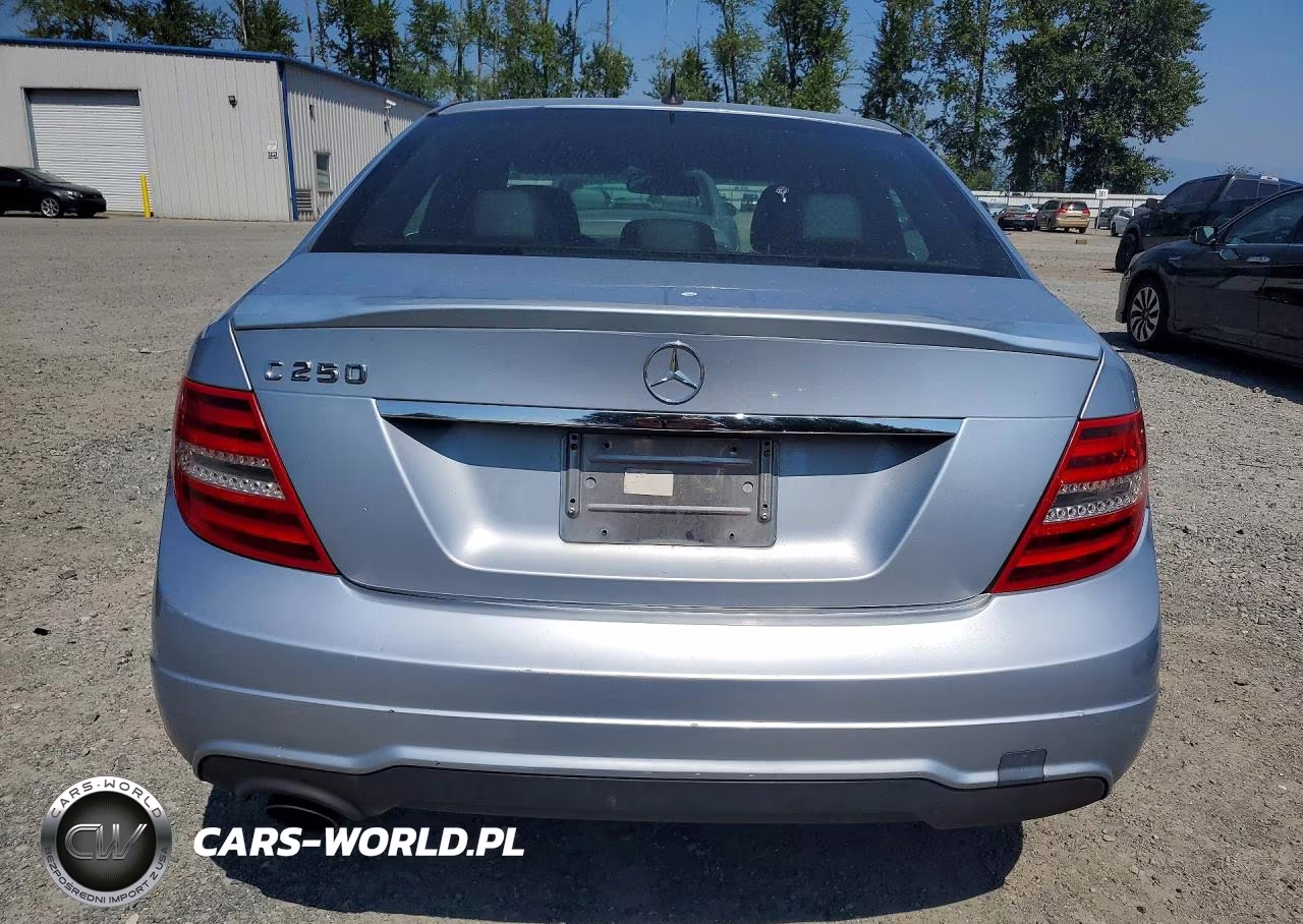 2013 Mercedes-Benz C 250 VIN:WDDGF4HB5DA766208 - 6