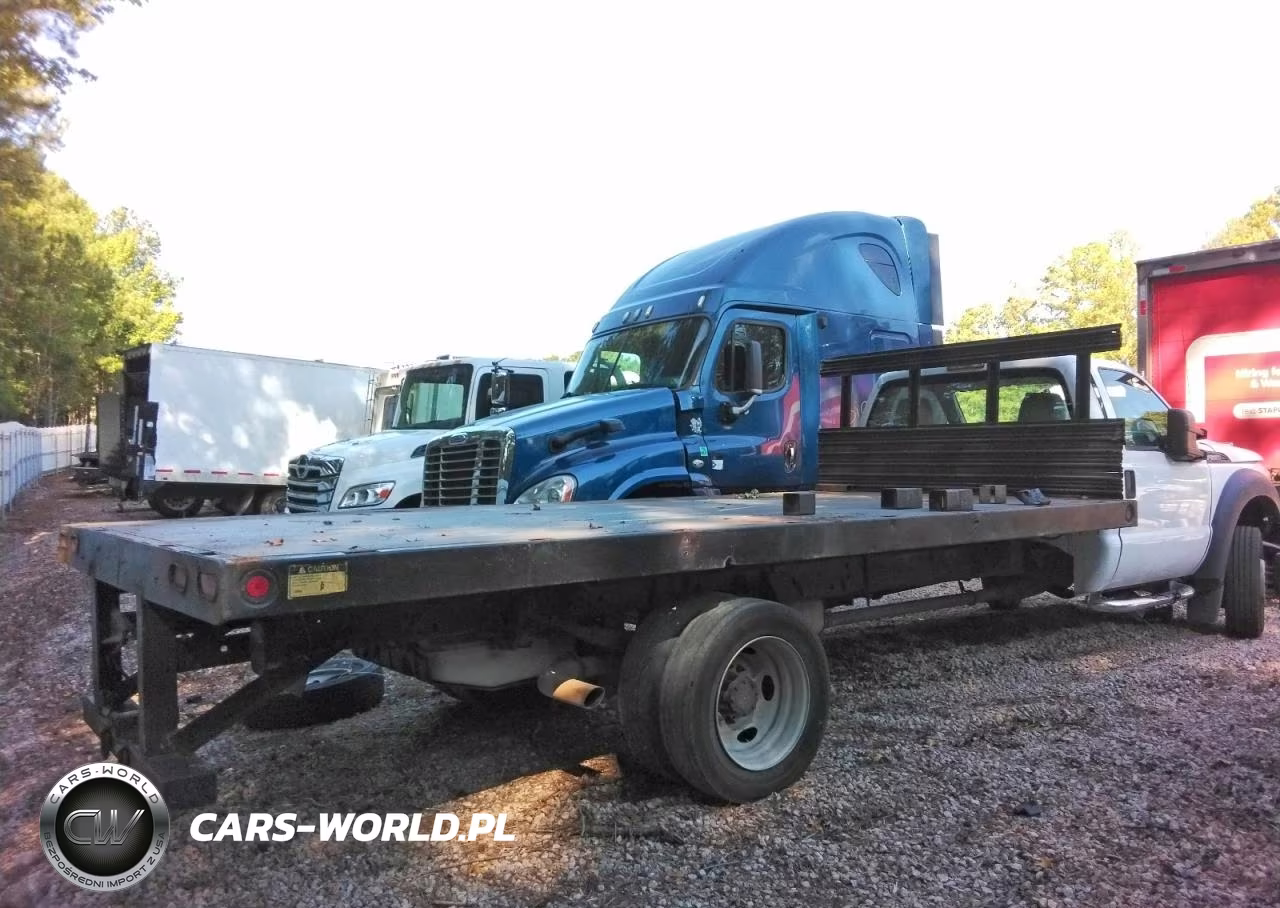2011 Ford F550 Super Duty VIN:1FDUF5GYXBEA64492 - 3