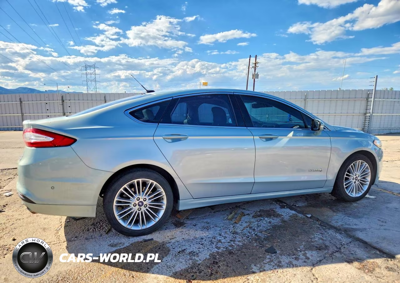 2013 Ford Fusion Se Hybrid VIN:3FA6P0LU4DR260787 - 3