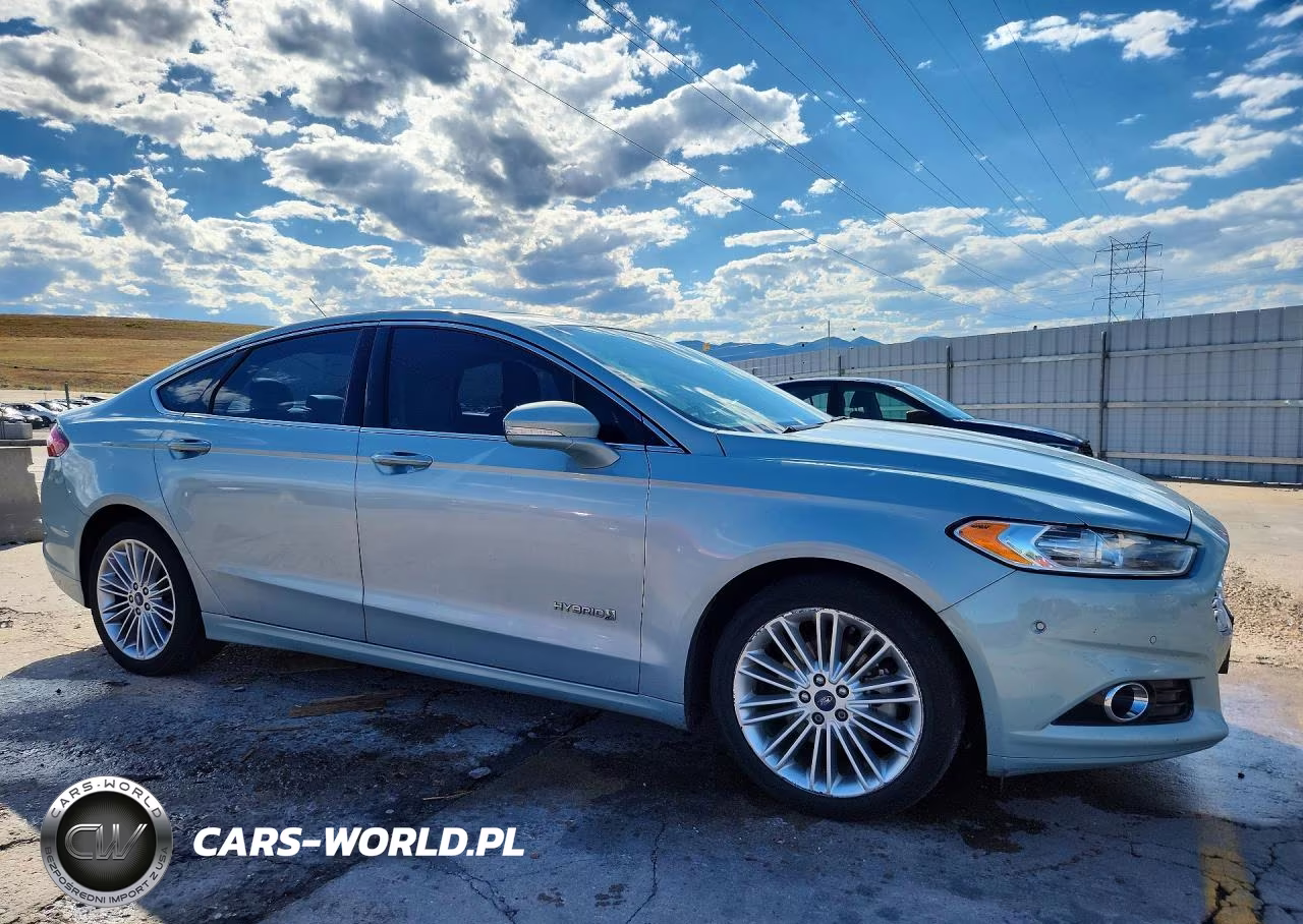 2013 Ford Fusion Se Hybrid VIN:3FA6P0LU4DR260787 - 4