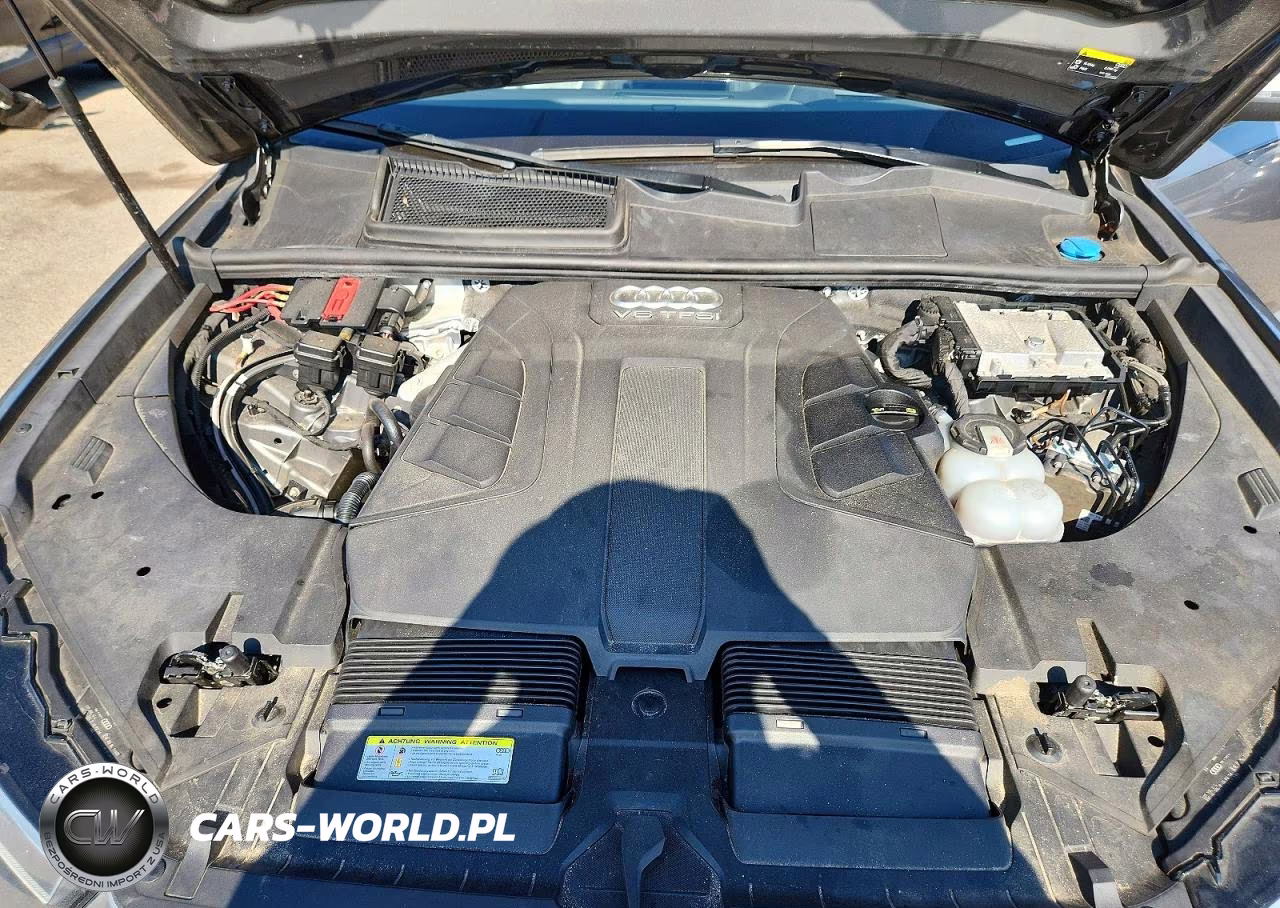 2018 Audi Q7 Prestige VIN:WA1VAAF76JD024742 - 12