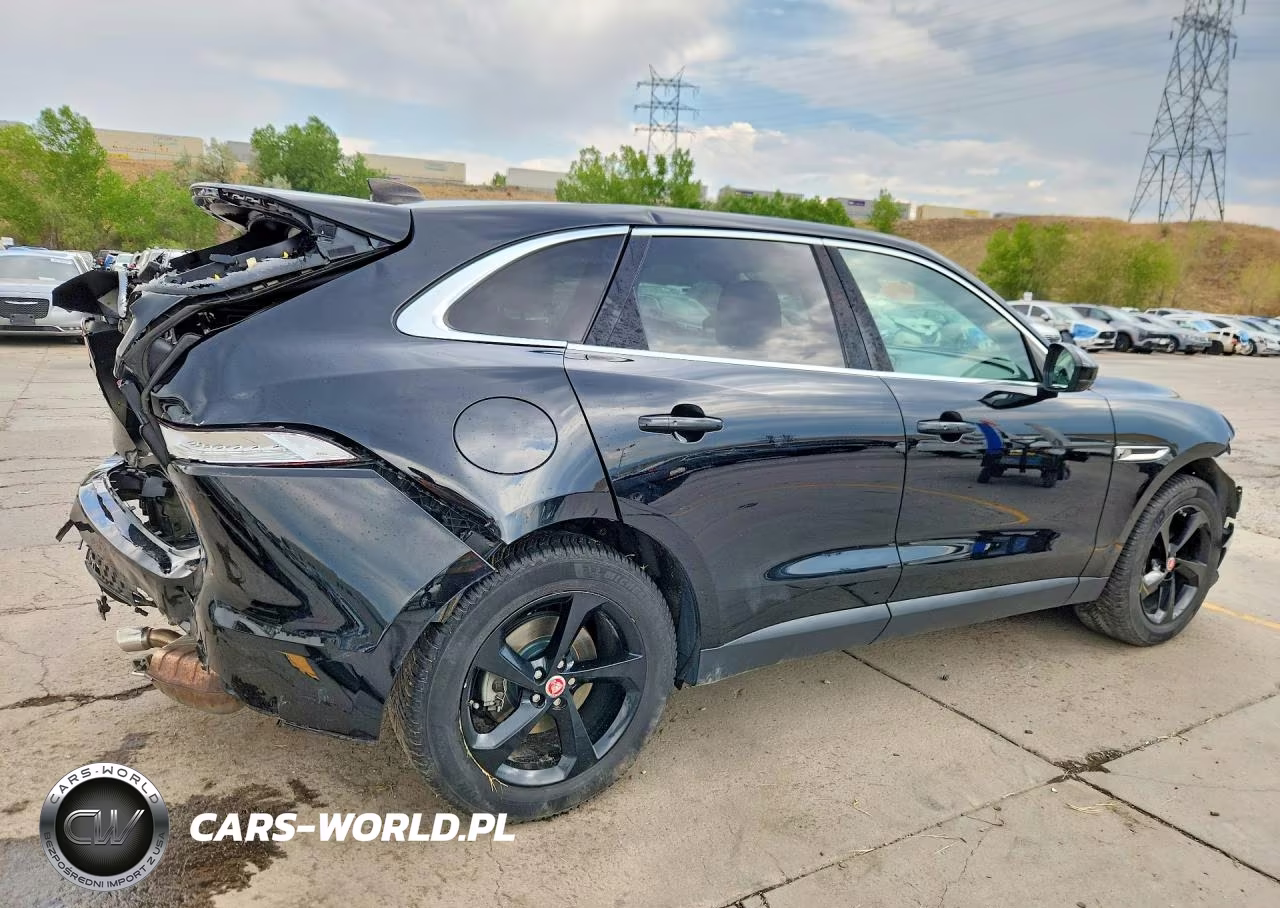 2020 Jaguar F-Pace Premium VIN:SADCJ2FX3LA632083 - 3