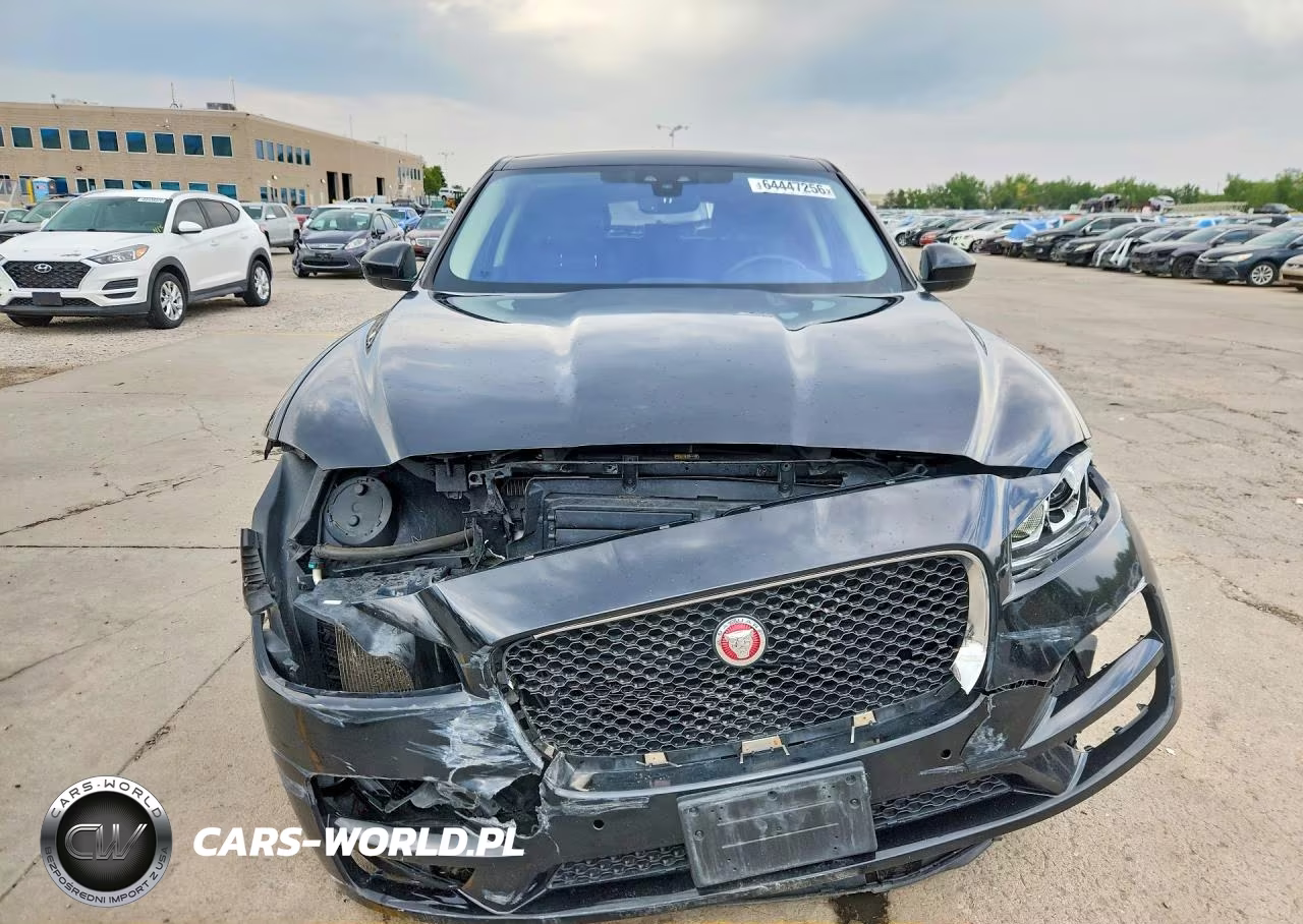 2020 Jaguar F-Pace Premium VIN:SADCJ2FX3LA632083 - 5