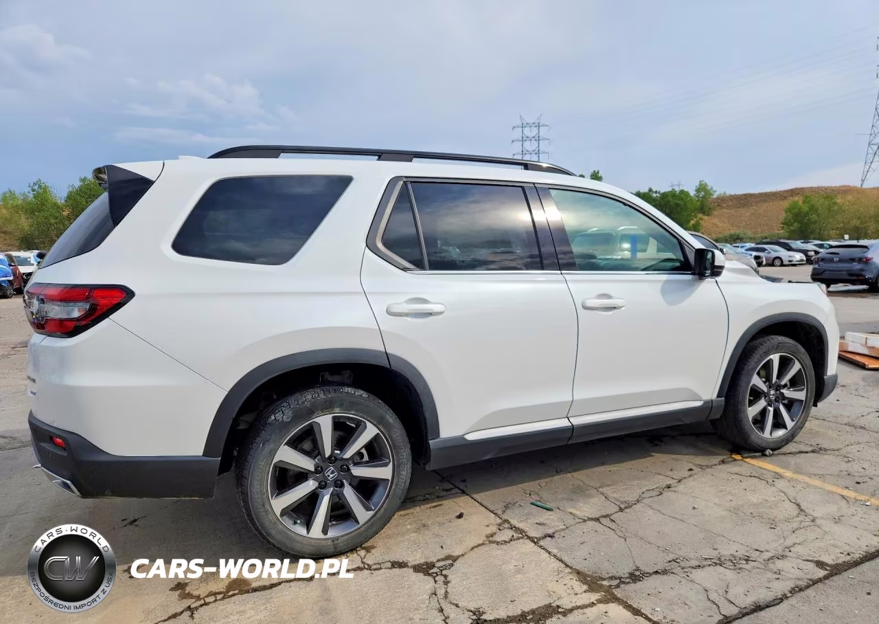 2023 Honda Pilot Elite VIN:5FNYG1H81PB001510 - 3
