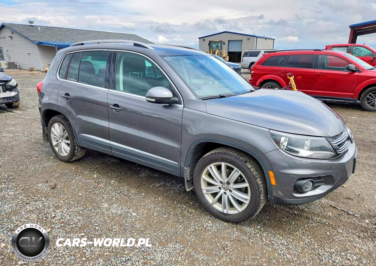 2013 Volkswagen Tiguan S VIN:WVGBV3AX2DW618846 - 4
