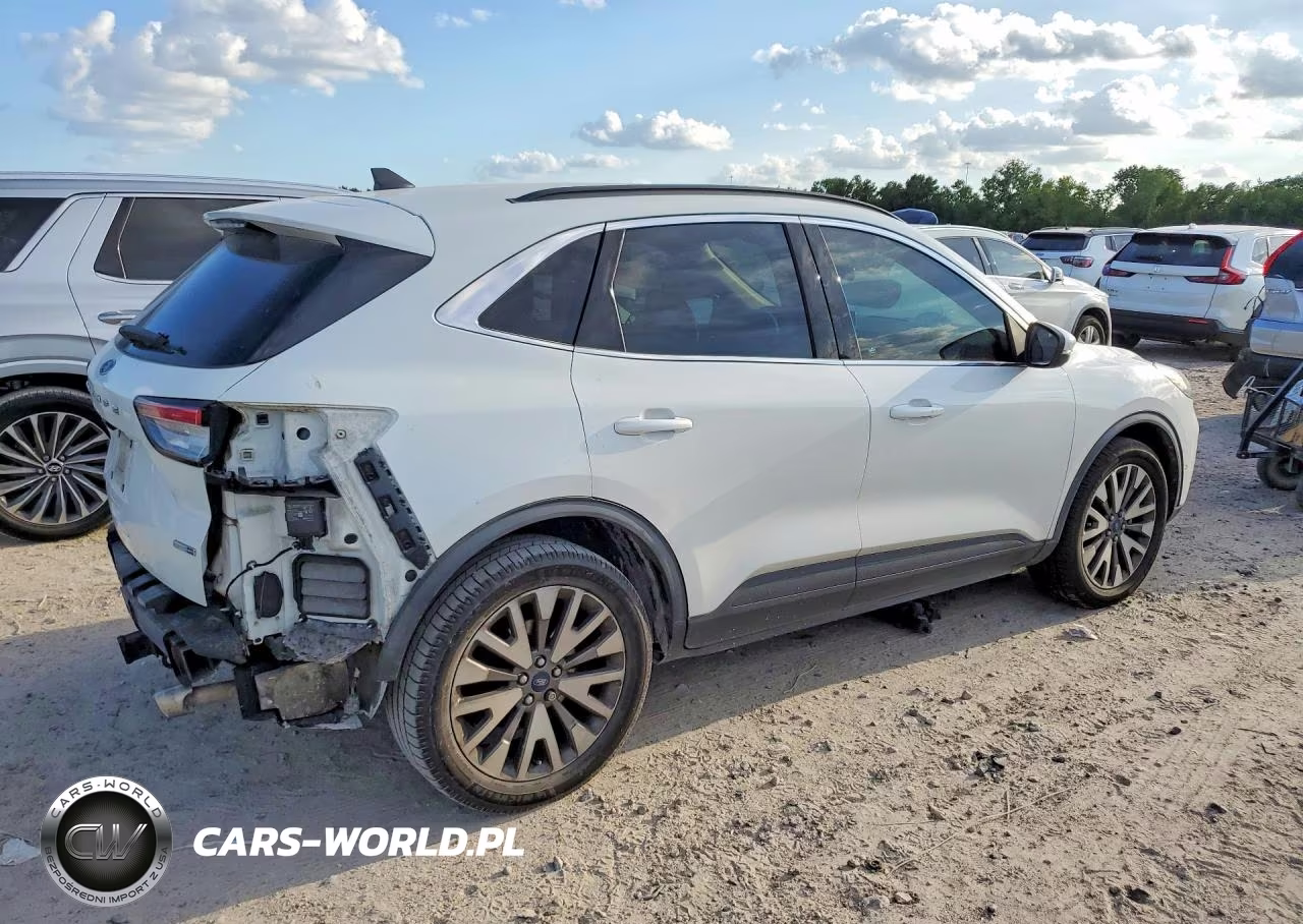2020 Ford Escape Titanium VIN:1FMCU9J97LUB26027 - 3