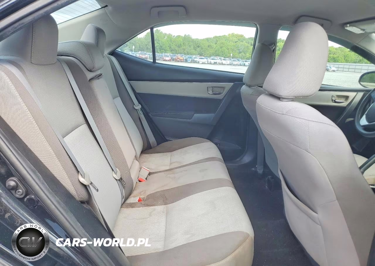 2018 Toyota Corolla Le VIN:5YFBURHE3JP828343 - 10