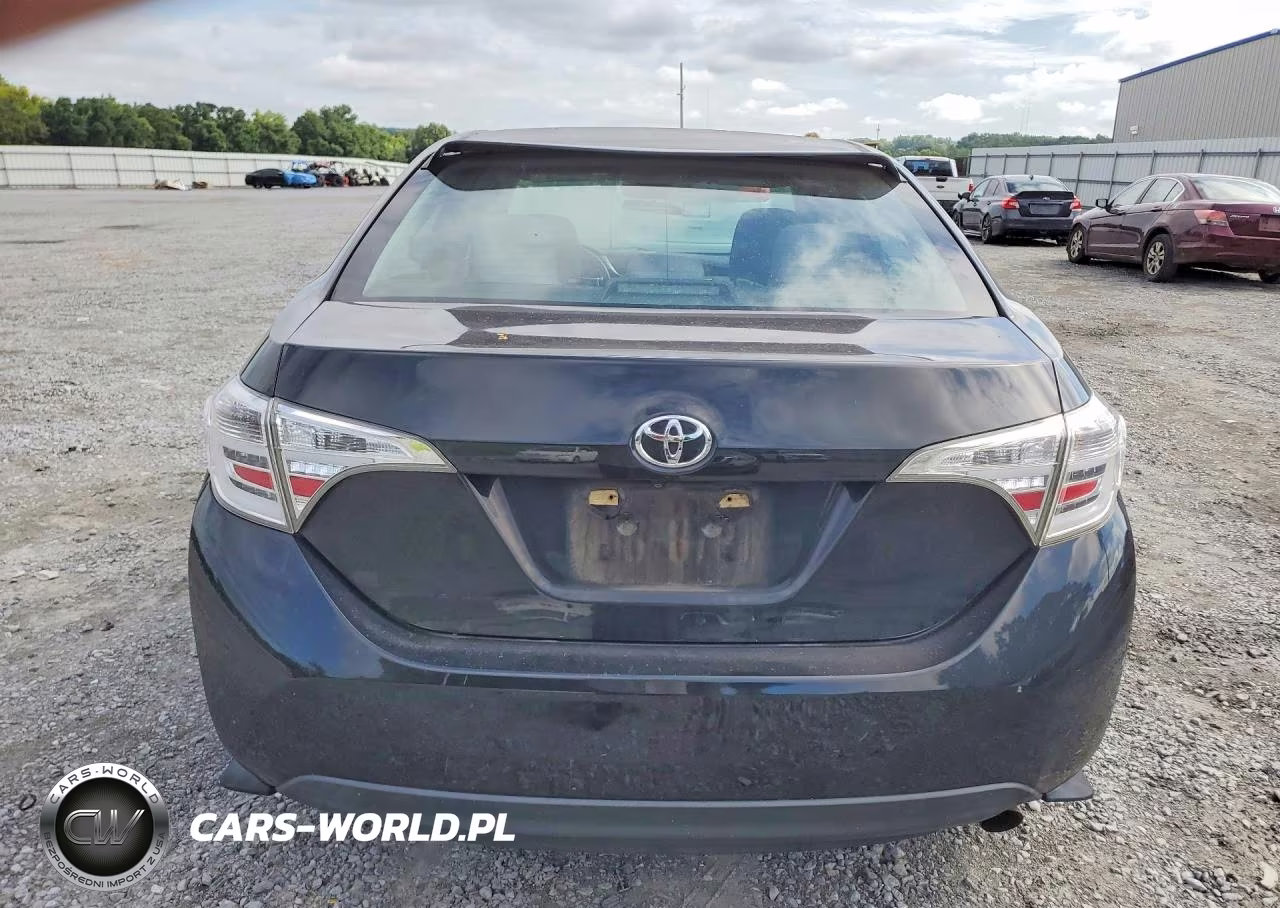 2018 Toyota Corolla Le VIN:5YFBURHE3JP828343 - 6