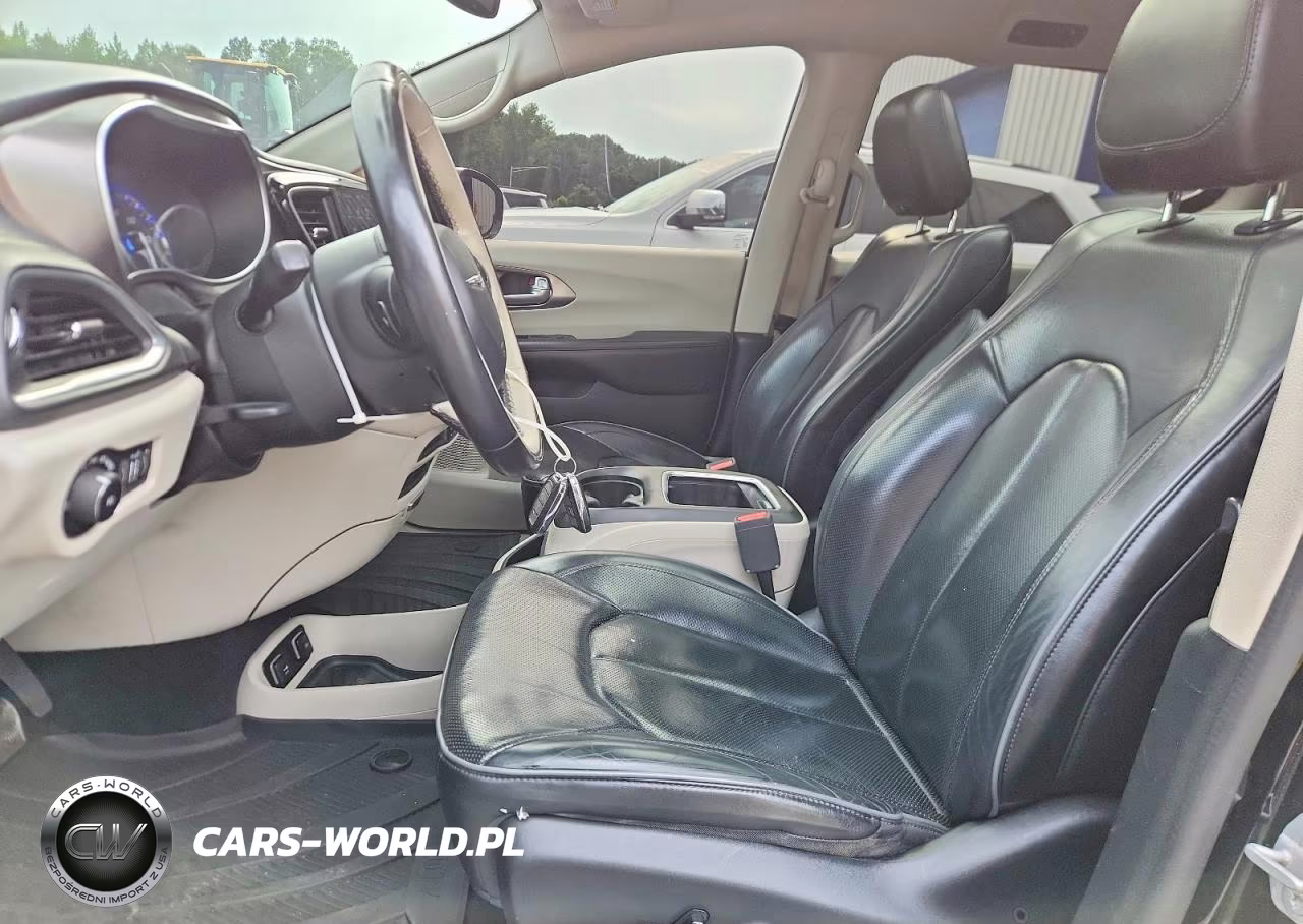 2018 Chrysler Pacifica Limited VIN:2C4RC1GG0JR273986 - 7