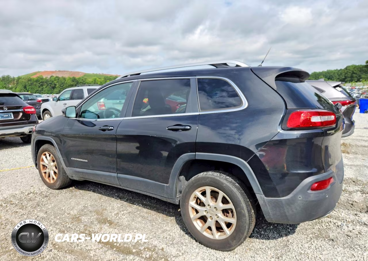 2014 Jeep Cherokee Latitude VIN:1C4PJLCS1EW104902 - 2