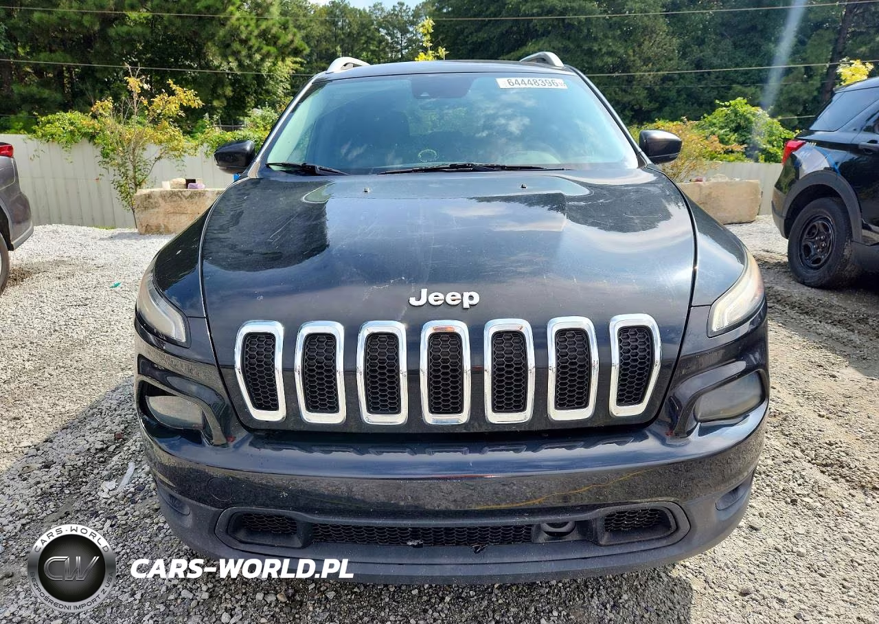 2014 Jeep Cherokee Latitude VIN:1C4PJLCS1EW104902 - 5