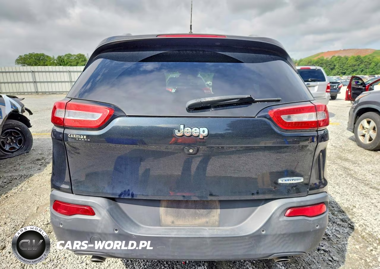 2014 Jeep Cherokee Latitude VIN:1C4PJLCS1EW104902 - 6