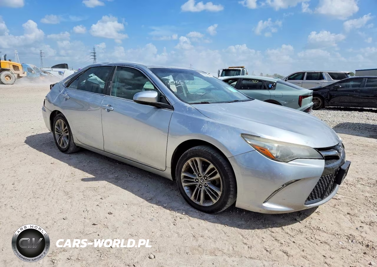 2016 Toyota Camry Se VIN:4T1BF1FK0GU246230 - 4