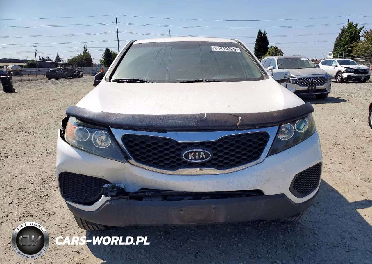 2011 Kia Sorento Lx VIN:5XYKTCA17BG007422 - 5