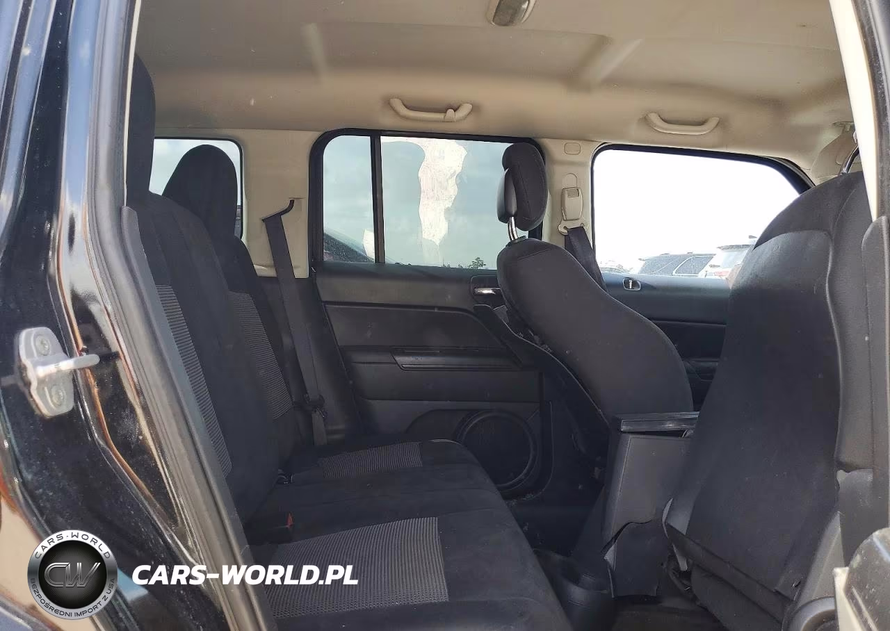 2014 Jeep Patriot Latitude VIN:1C4NJRFB7ED542082 - 11