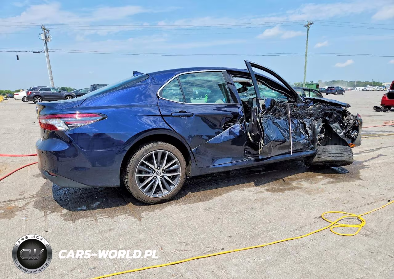 2021 Toyota Camry Xle VIN:4T1F31AK3MU549046 - 3