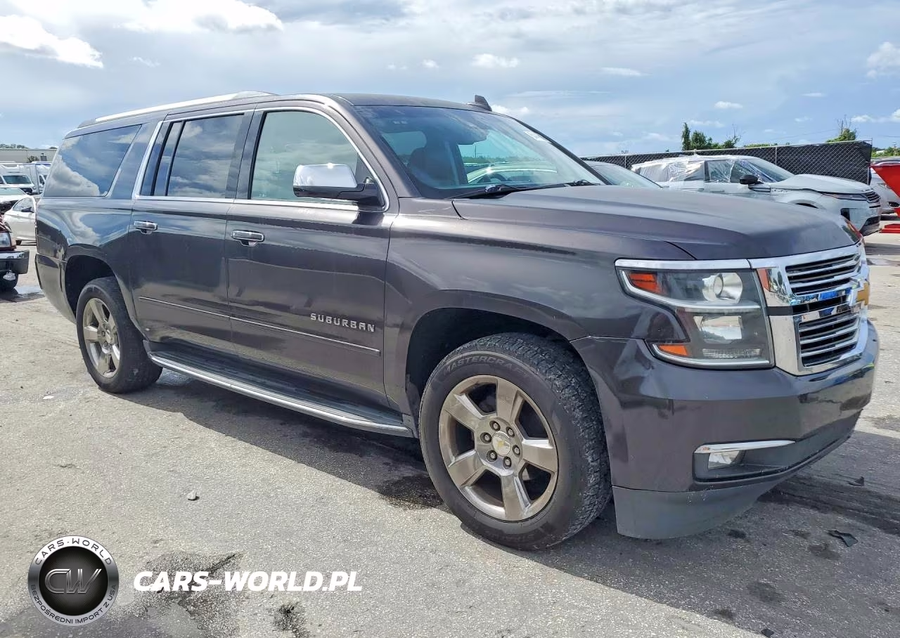 2017 Chevrolet Suburban K1500 Premier VIN:1GNSKJKC9HR149313 - 4