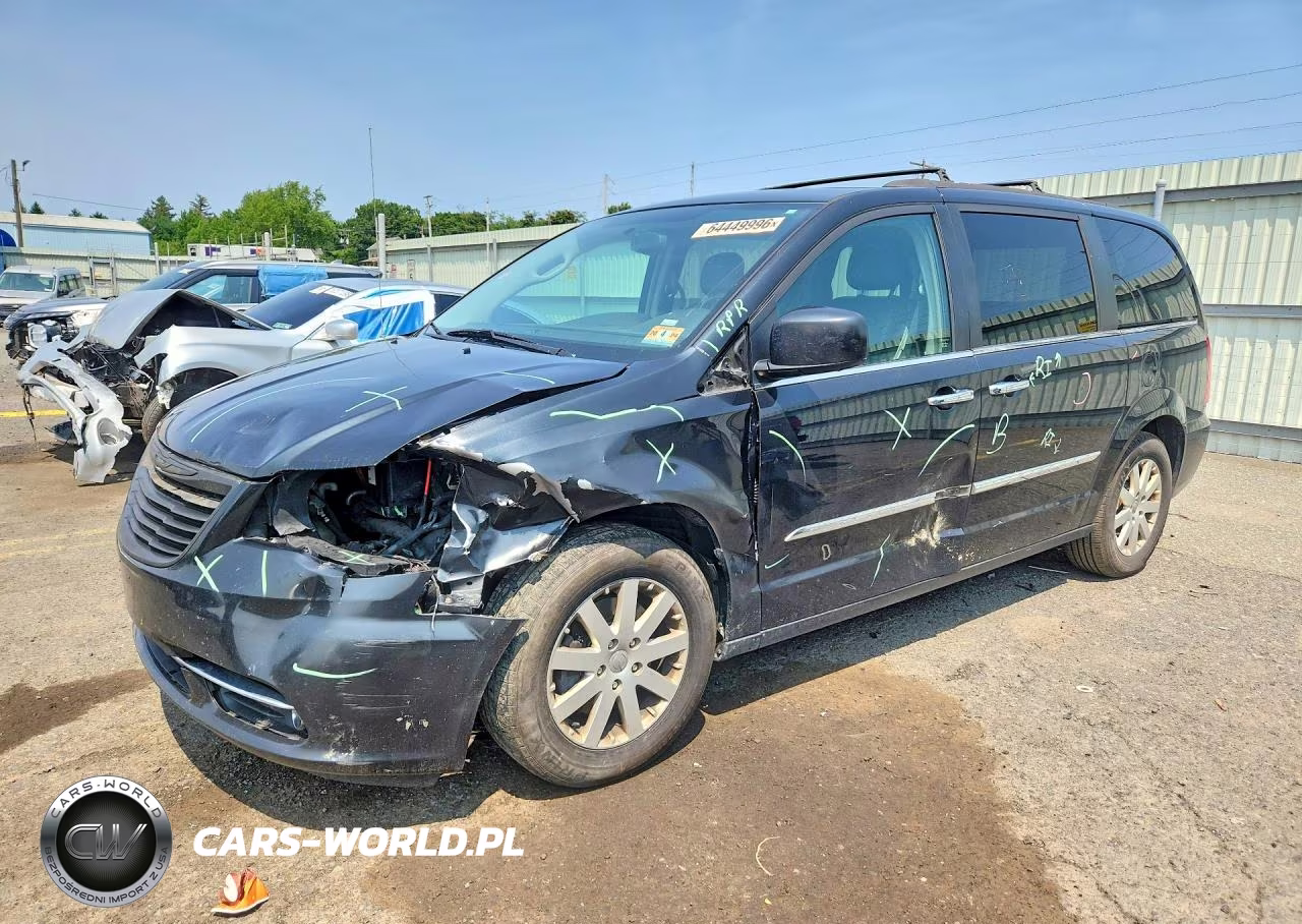 2015 Chrysler Town & Country Touring – zdjęcie 1 z 13