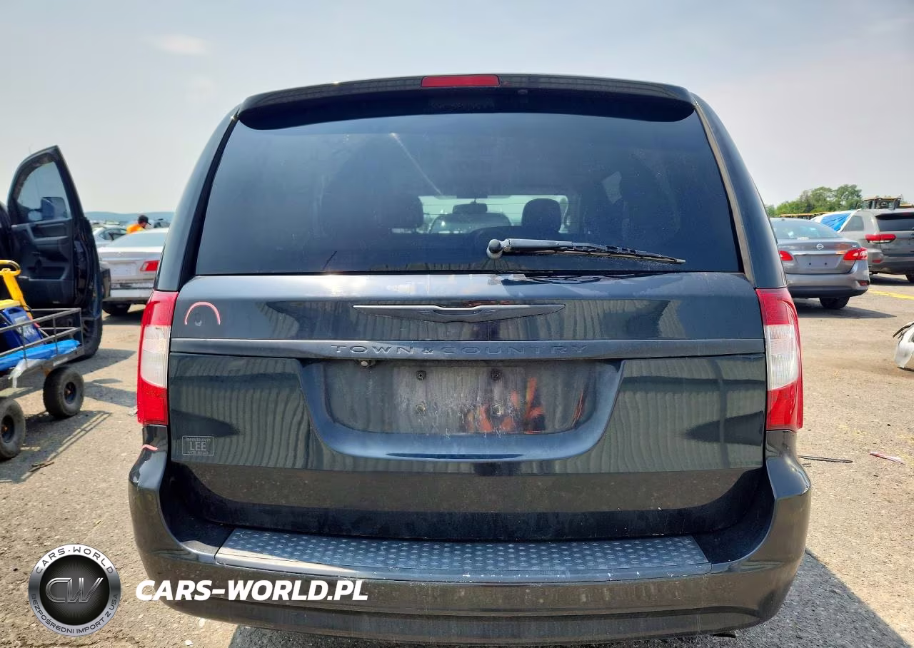 2015 Chrysler Town & Country Touring VIN:2C4RC1BG2FR664636 - 6