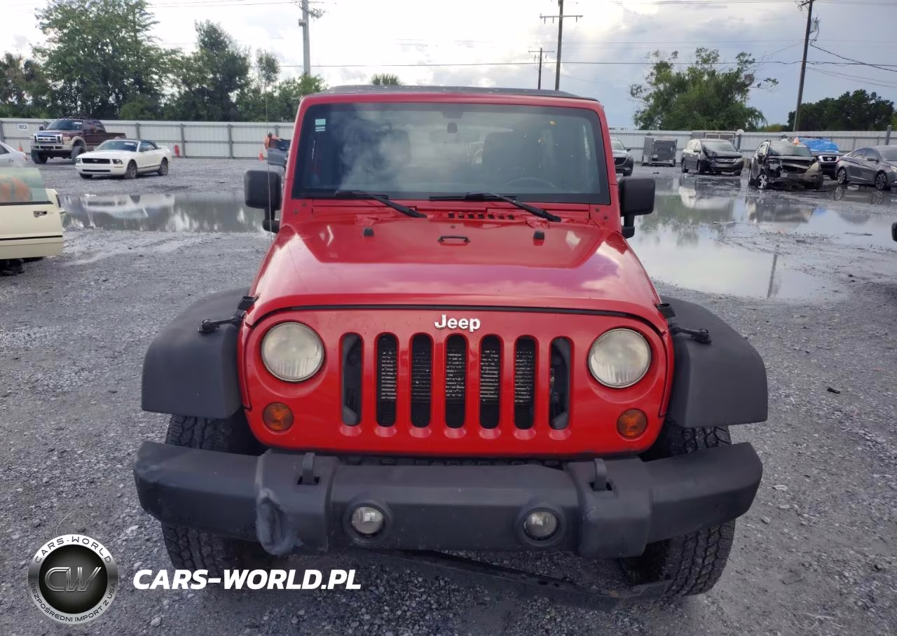 2012 Jeep Wrangler Unlimited Sport VIN:1C4BJWDG4CL261389 - 5
