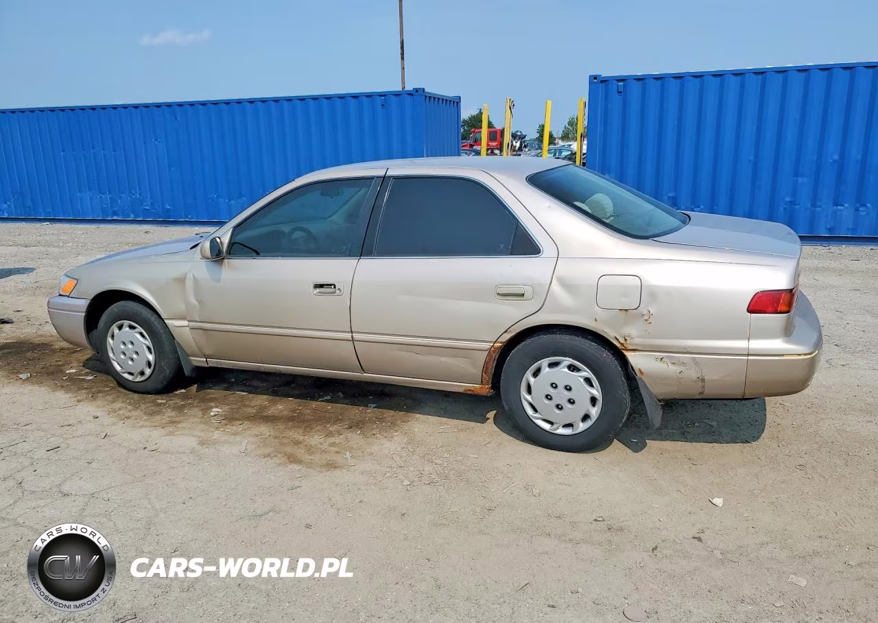 1999 Toyota Camry Le VIN:4T1BG22K9XU484313 - 2