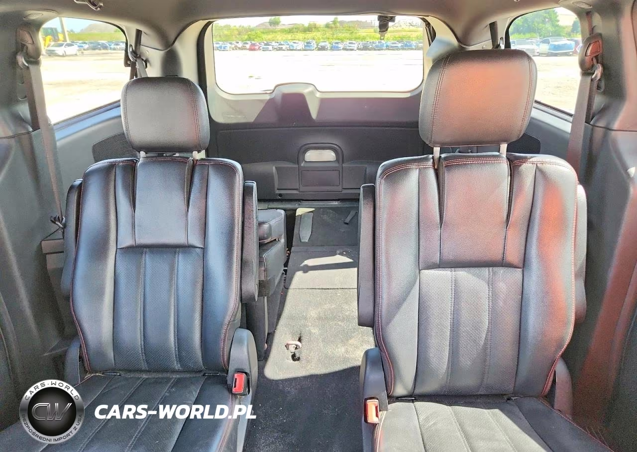 2011 Dodge Grand Caravan R-T VIN:2D4RN7DG3BR696664 - 10