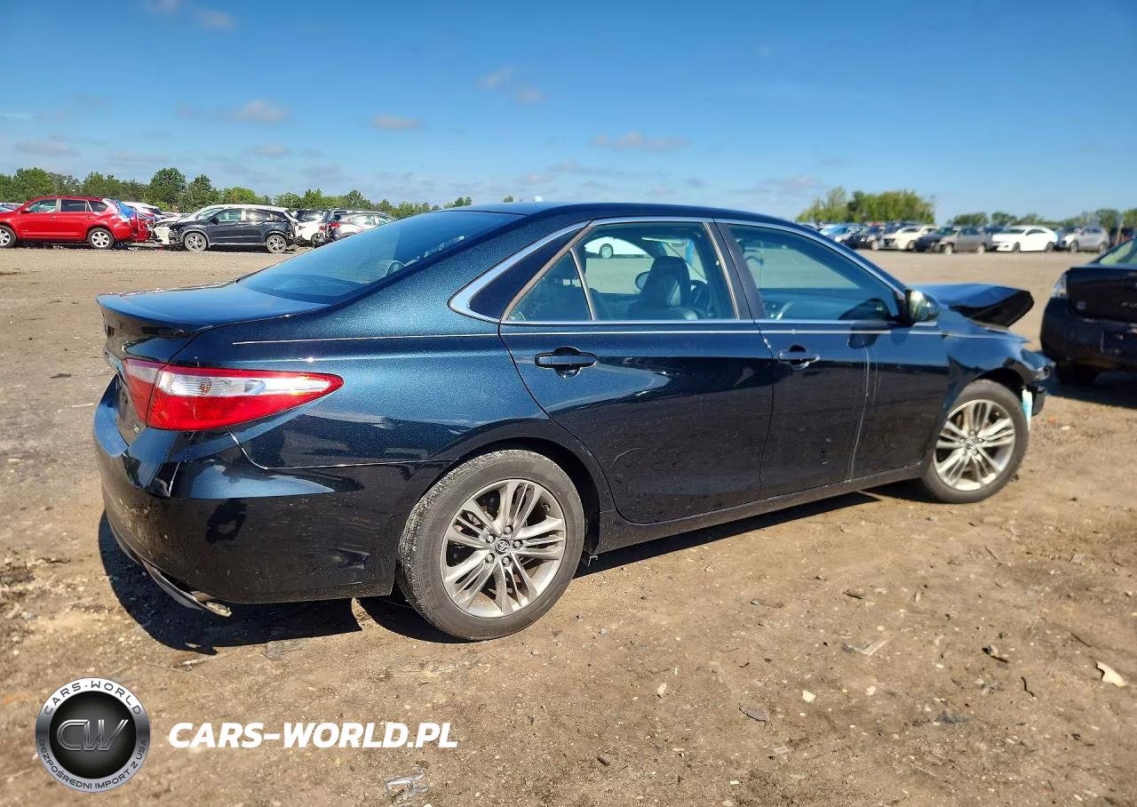 2016 Toyota Camry Se VIN:4T1BF1FK3GU192468 - 3