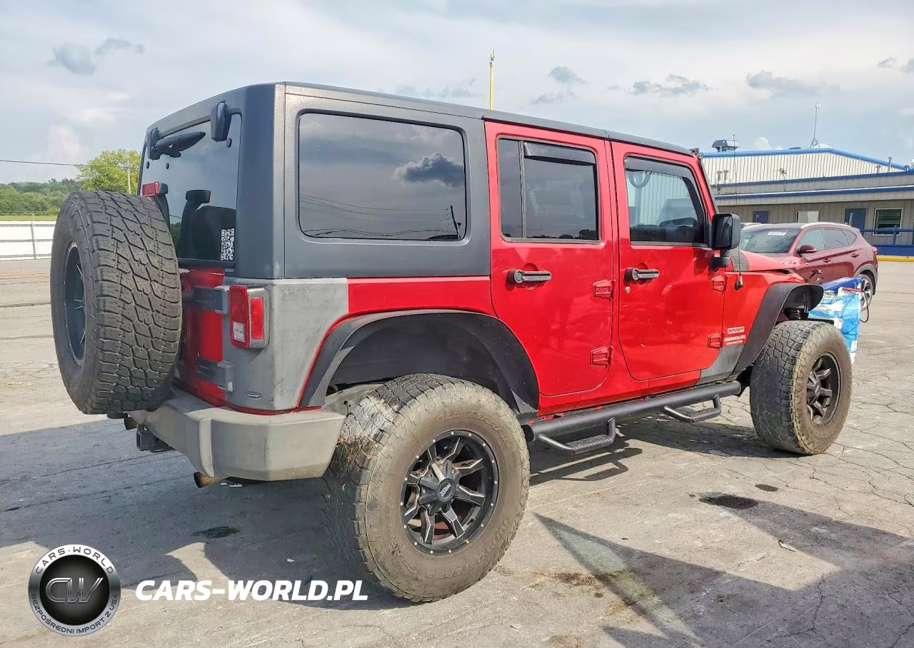 2011 Jeep Wrangler Unlimited Sport VIN:1J4BA3H17BL582341 - 3