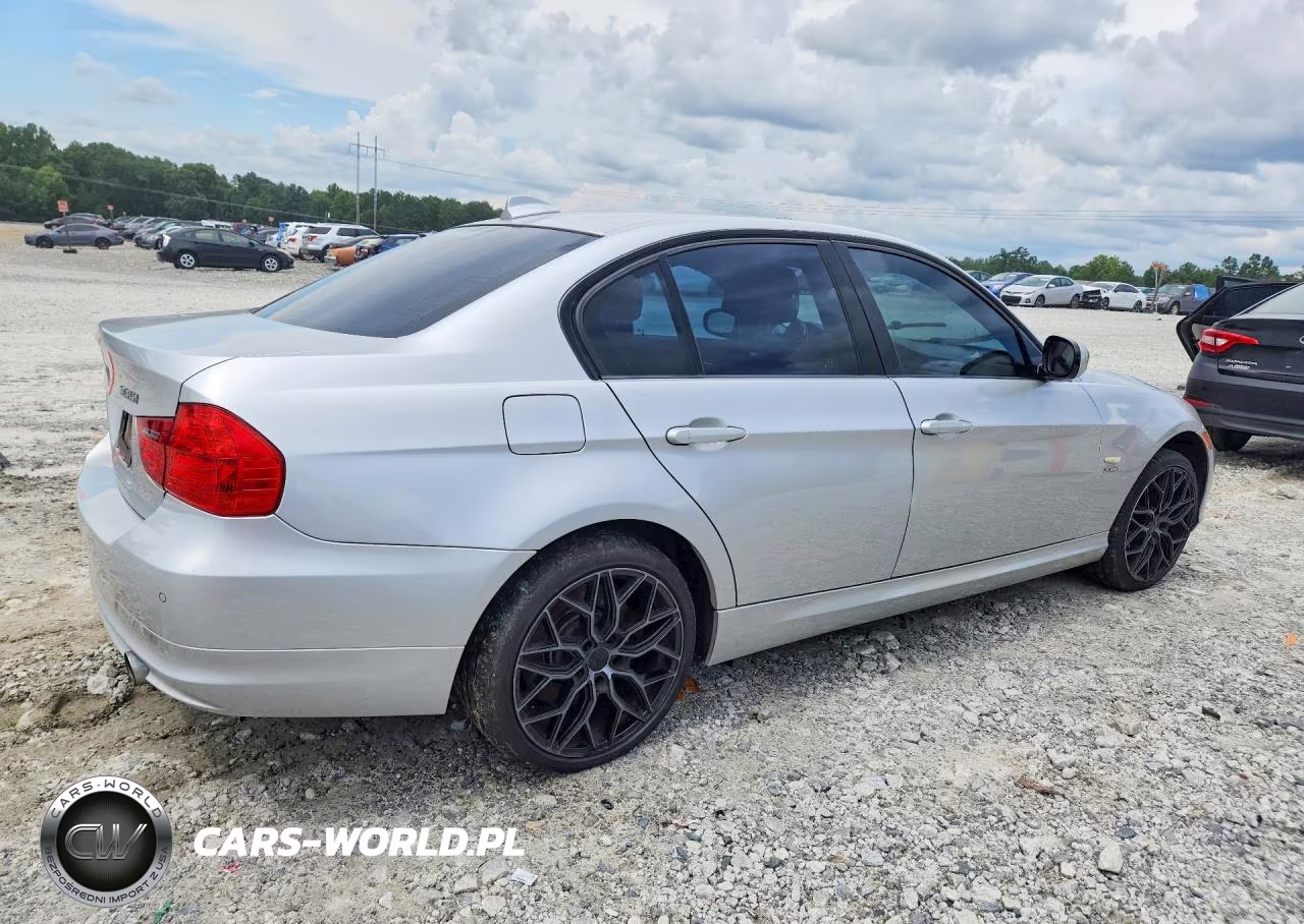 2009 BMW 335 Xi VIN:WBAPL33599A406328 - 3