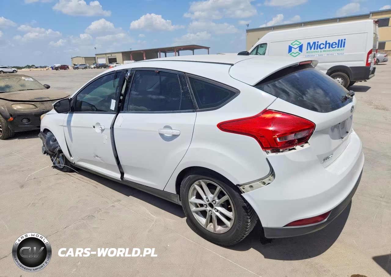 2015 Ford Focus Se VIN:1FADP3K24FL262890 - 2