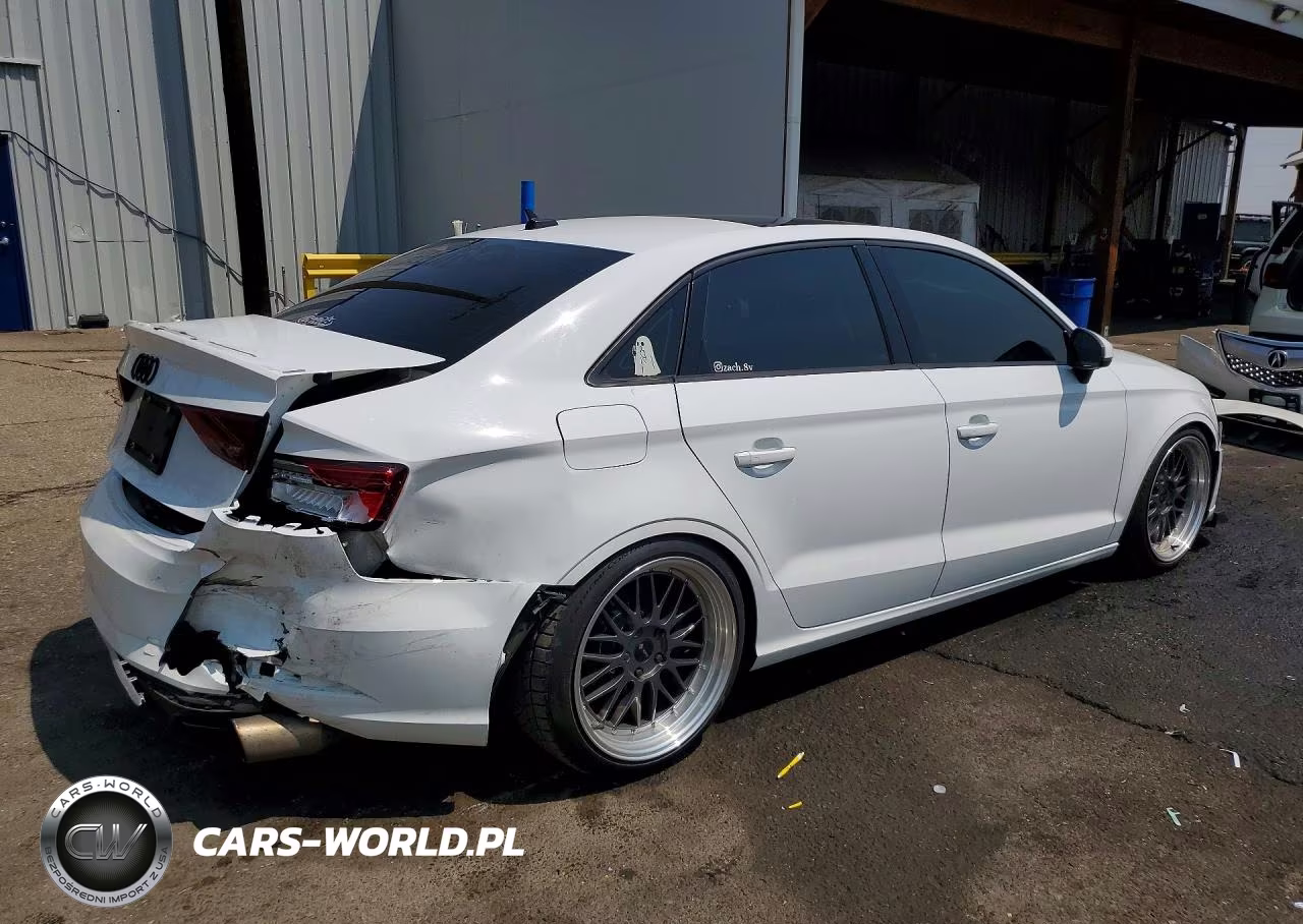 2018 Audi A3 Premium VIN:WAUB8GFFXJ1047633 - 3