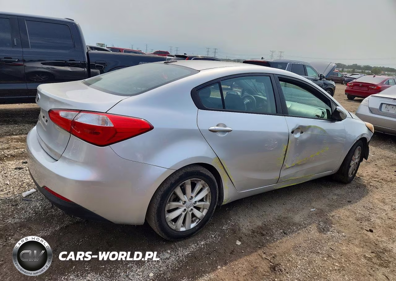 2015 Kia Forte Lx VIN:KNAFX4A65F5274349 - 3