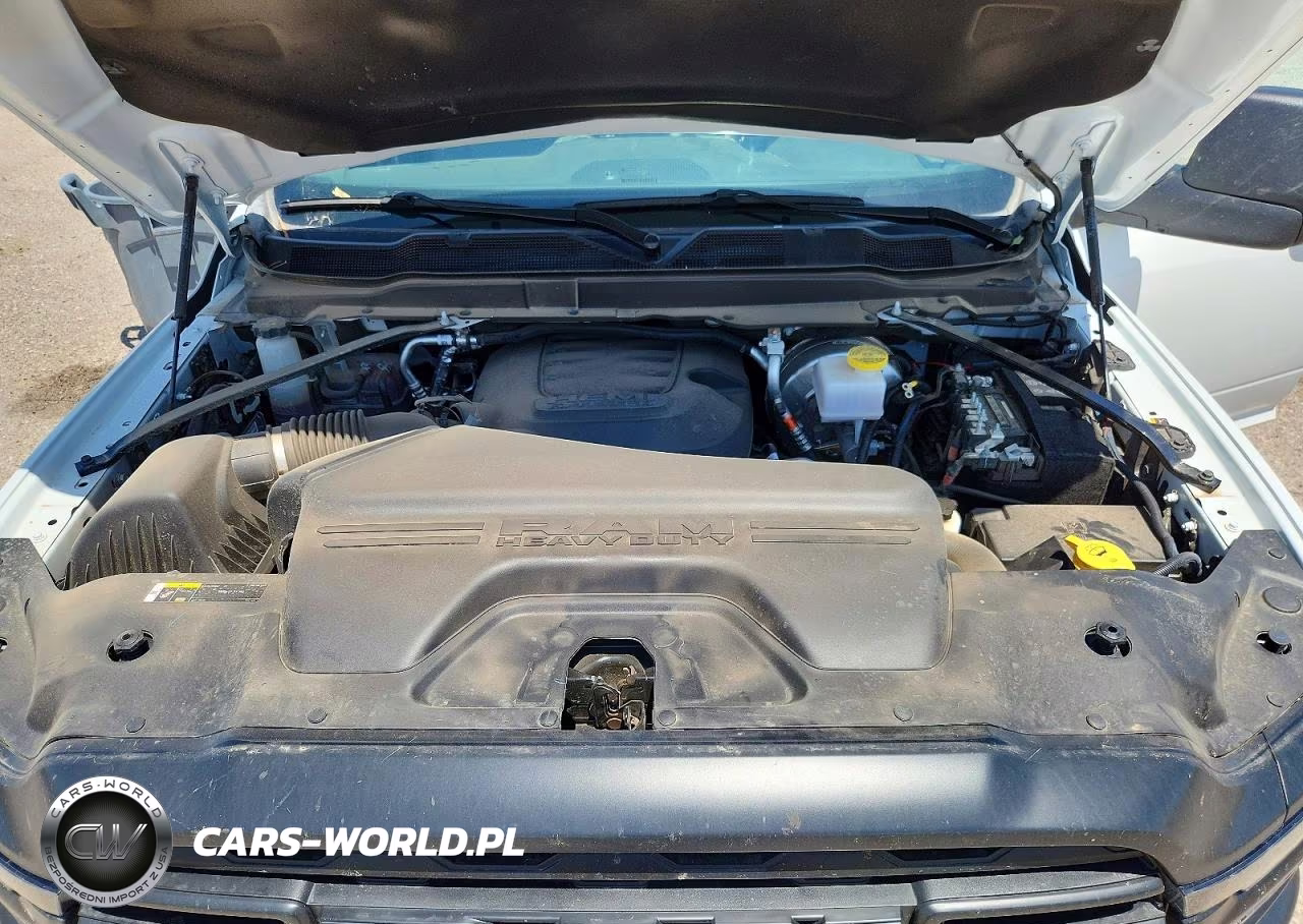2026 Ram 2500 Tradesman Crew VIN:3C6UR5CJ0TG245008 - 11