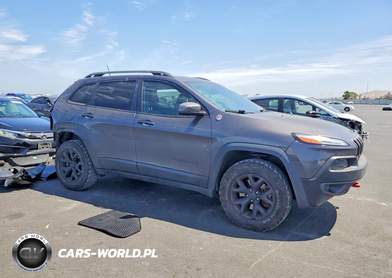 2018 Jeep Cherokee Trailhawk VIN:1C4PJMBX7JD610338 - 4