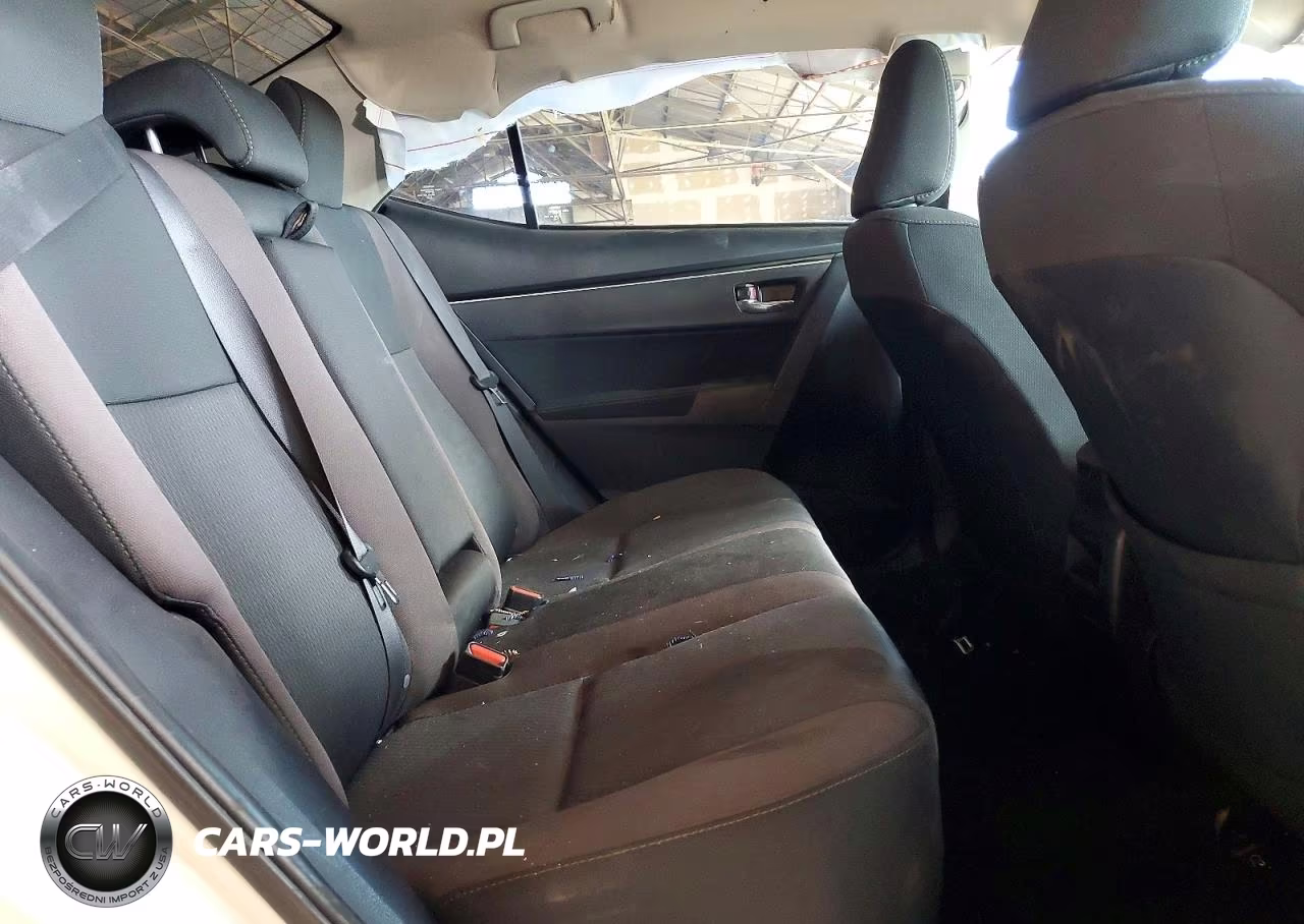 2018 Toyota Corolla Le VIN:2T1BURHE0JC974005 - 10