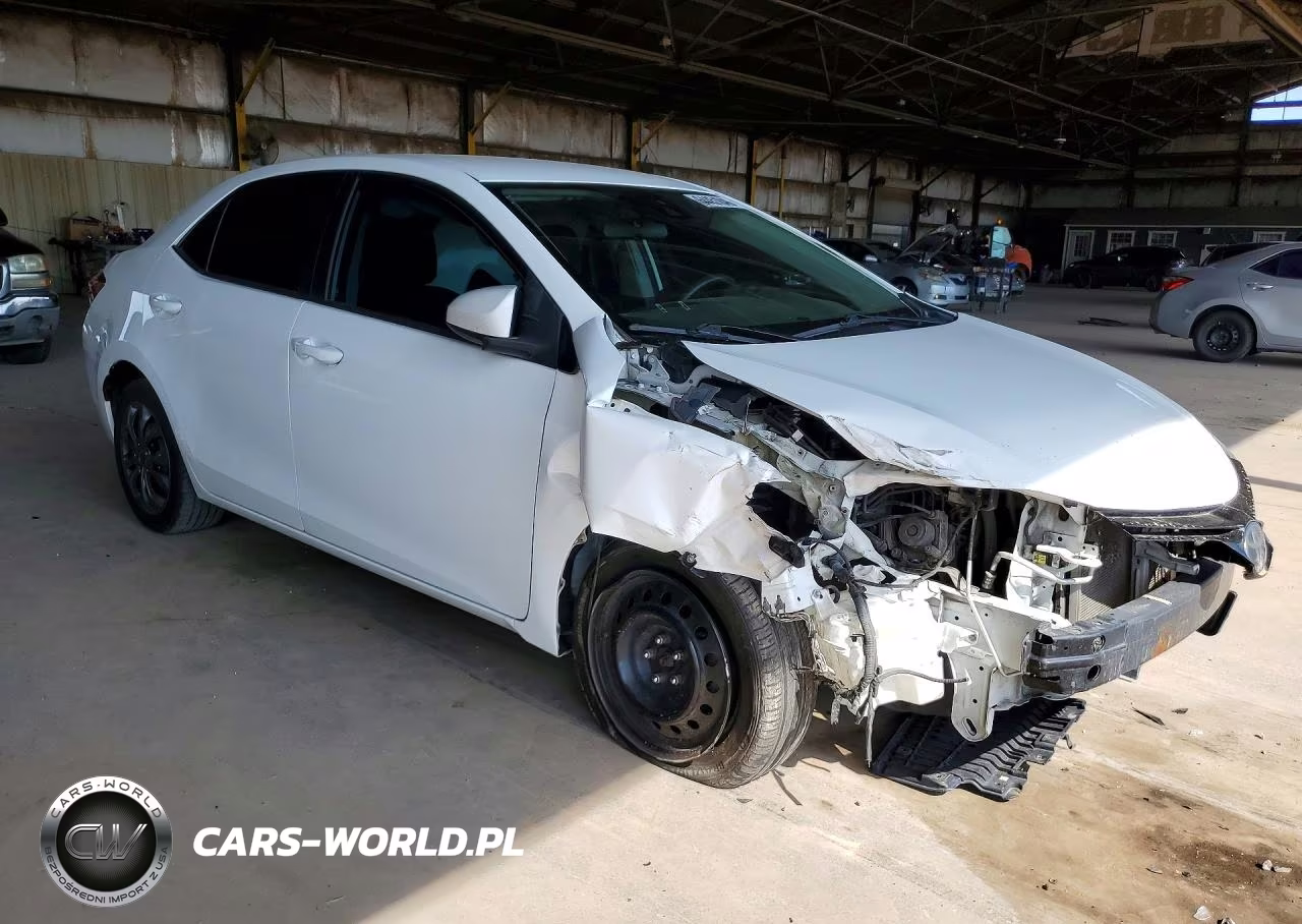 2018 Toyota Corolla Le VIN:2T1BURHE0JC974005 - 4