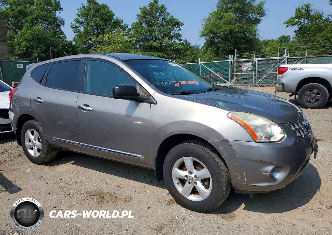 2012 Nissan Rogue S VIN:JN8AS5MV6CW399455 - 4