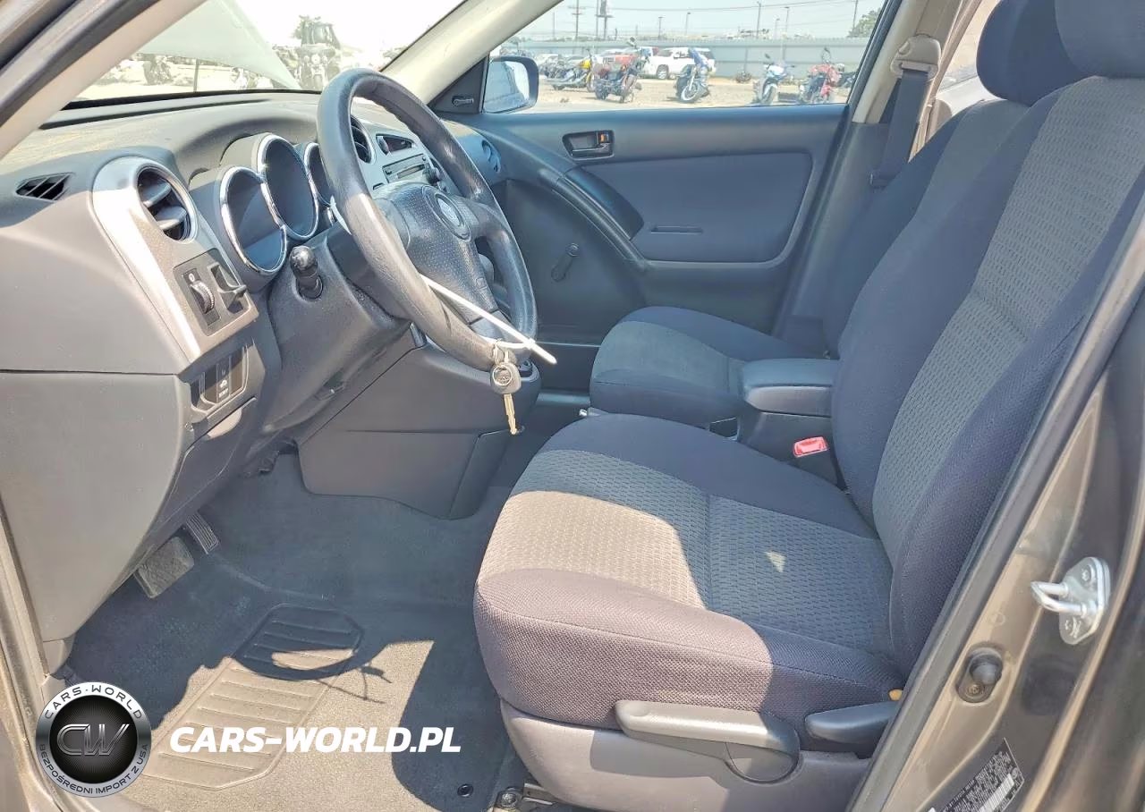 2006 Toyota Matrix Base VIN:2T1KR32E06C585816 - 7
