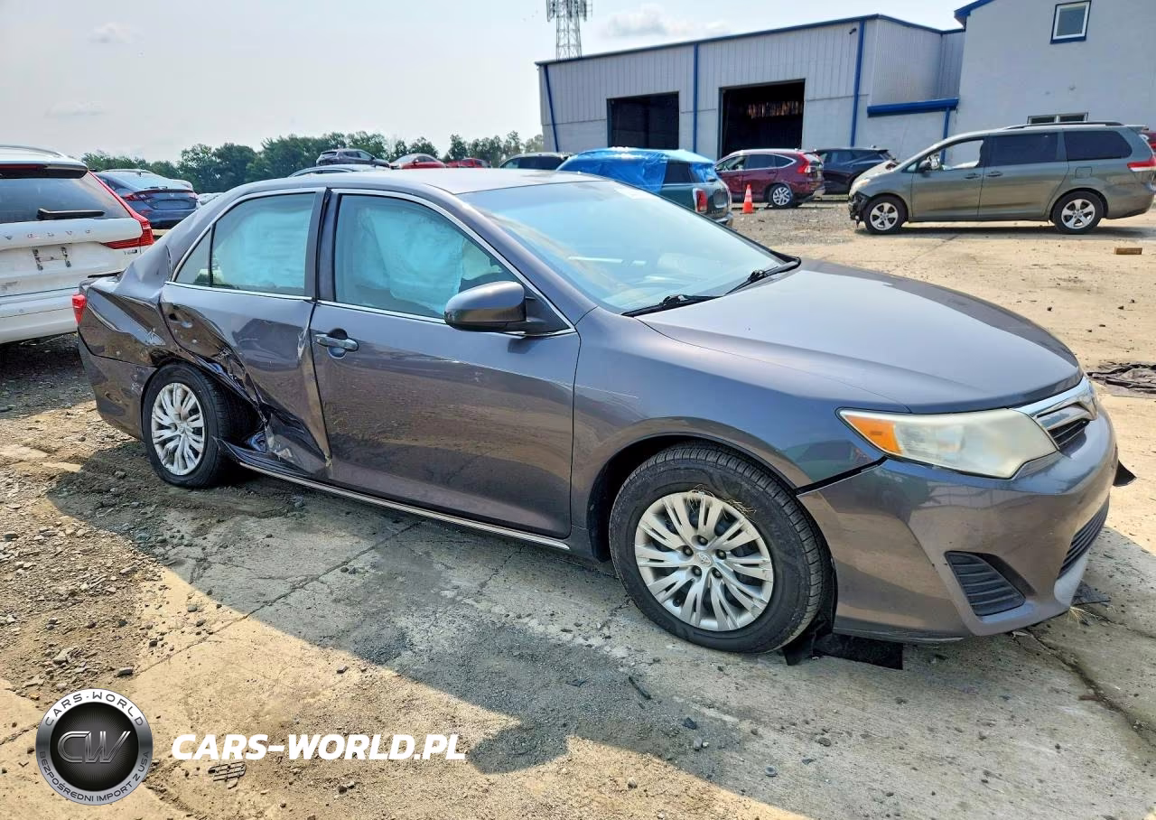 2013 Toyota Camry Le VIN:4T4BF1FK3DR322556 - 4