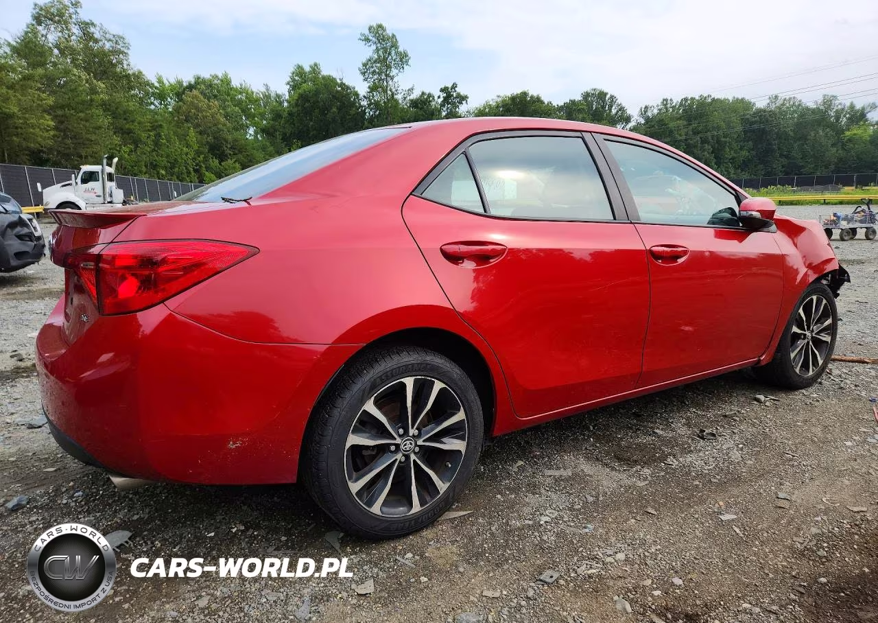2017 Toyota Corolla Se VIN:2T1BURHE8HC748126 - 3