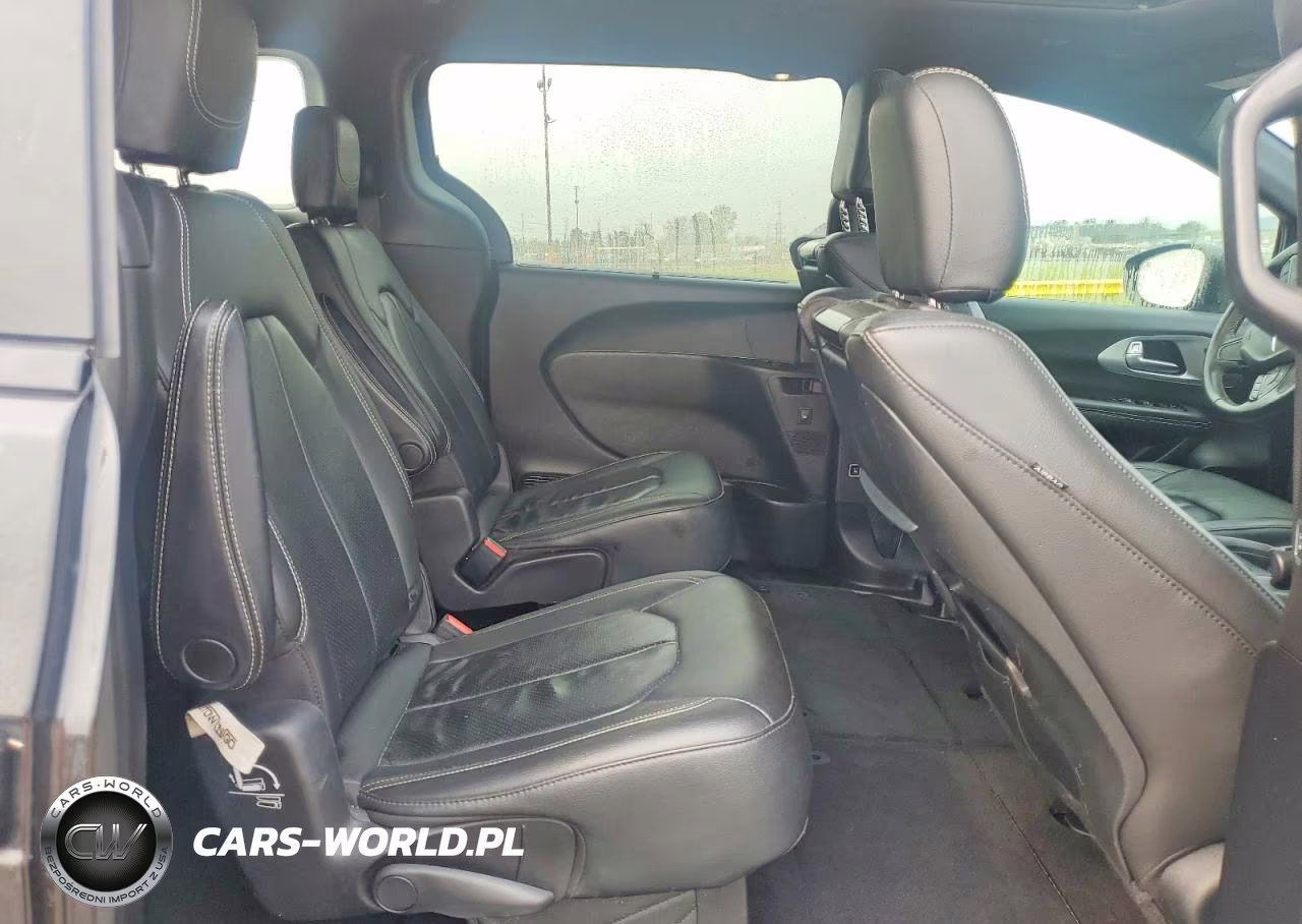 2021 Chrysler Pacifica Touring L VIN:2C4RC1BGXMR560957 - 11