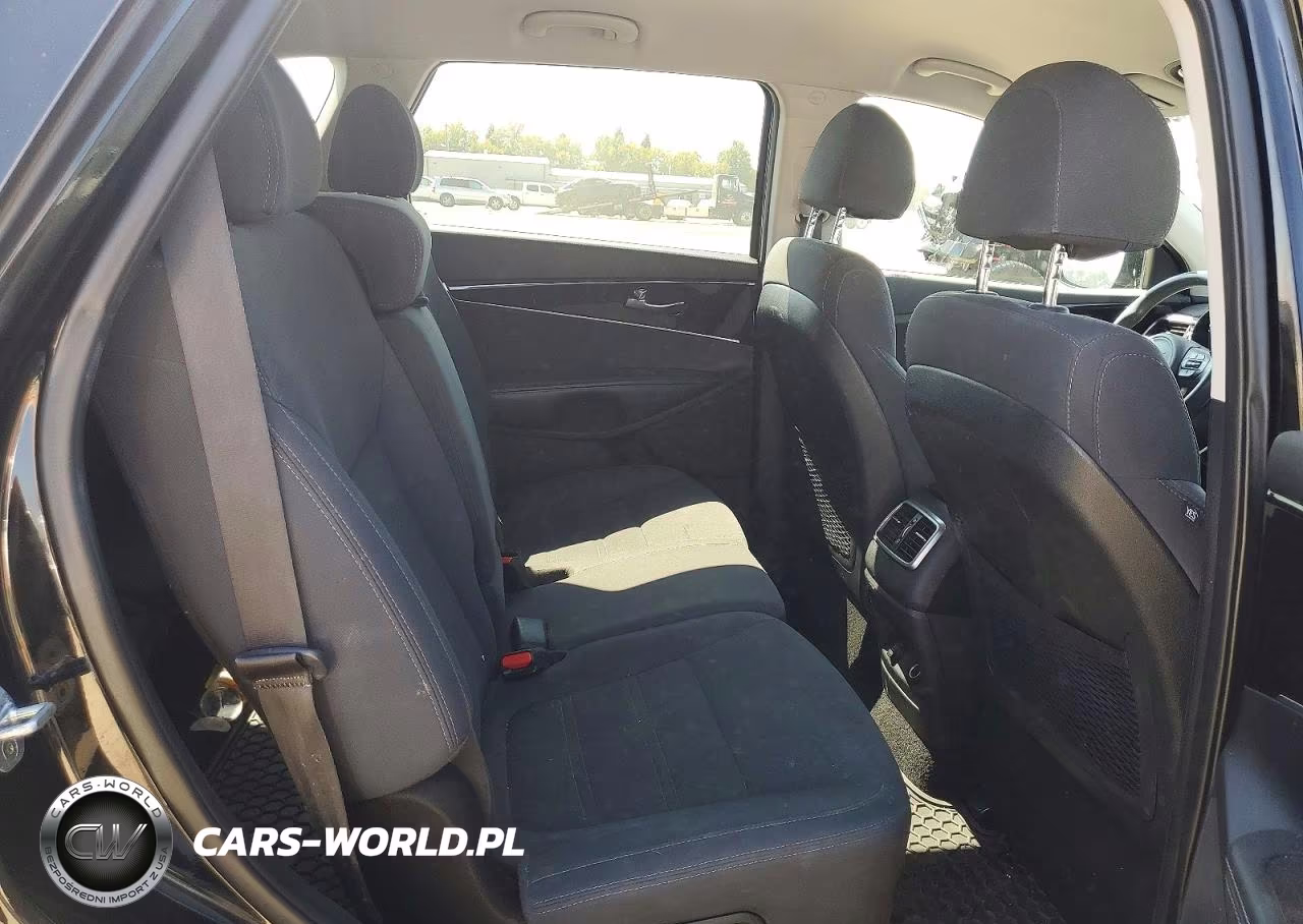 2018 Kia Sorento Lx VIN:5XYPGDA35JG385948 - 10