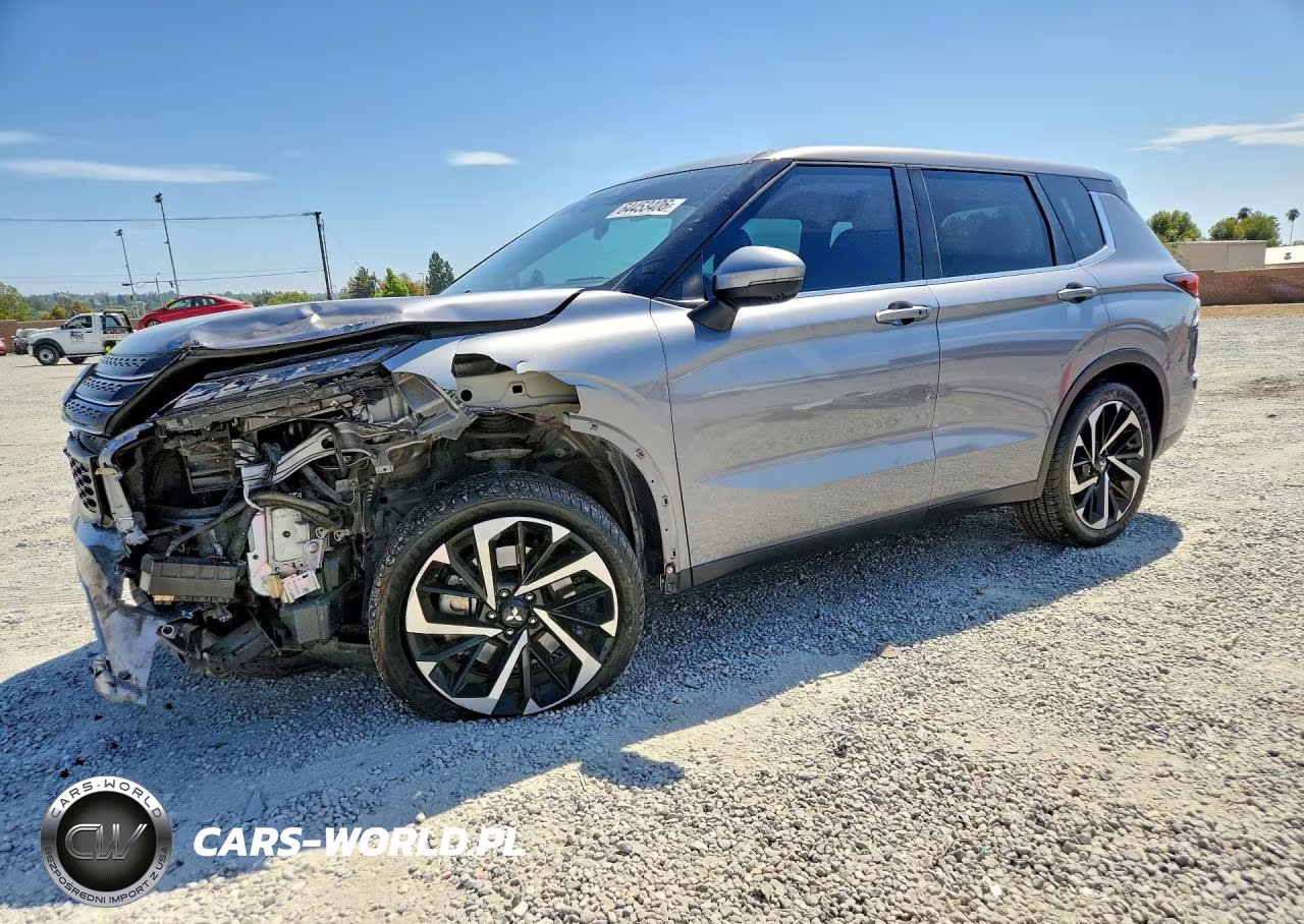 2022 Mitsubishi Outlander Se – zdjęcie 1 z 13