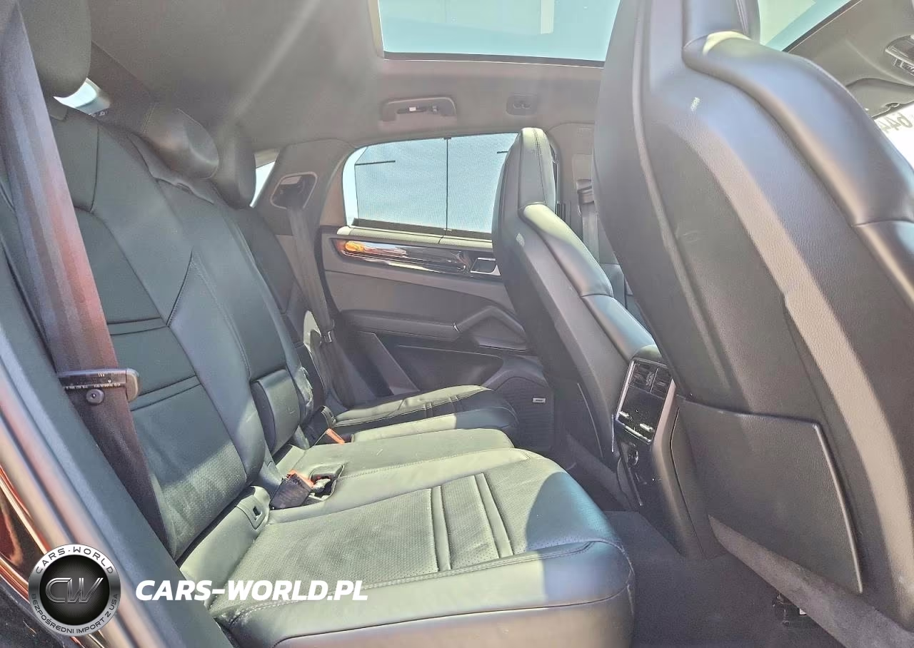2020 Porsche Cayenne Coupe VIN:WP1BA2AY1LDA46857 - 11