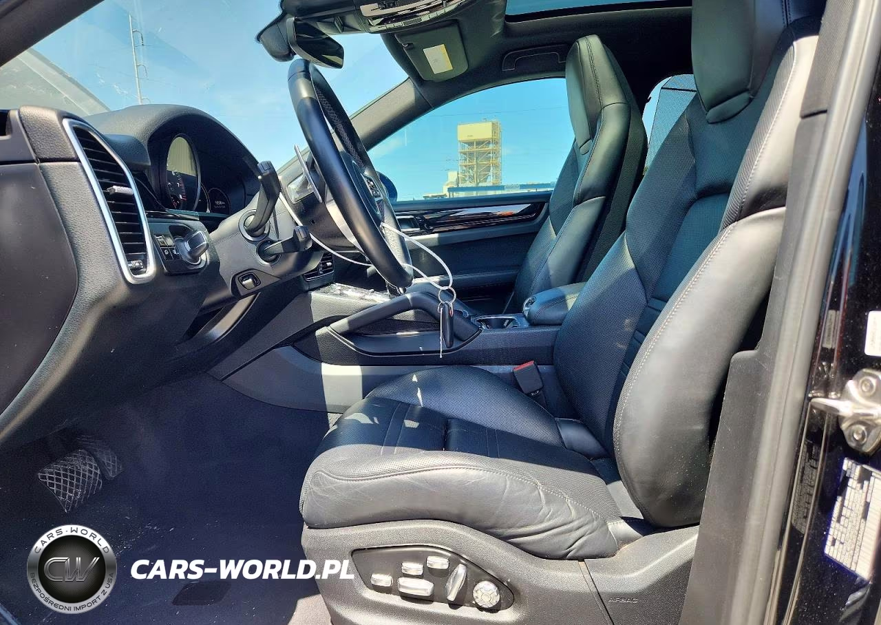 2020 Porsche Cayenne Coupe VIN:WP1BA2AY1LDA46857 - 7